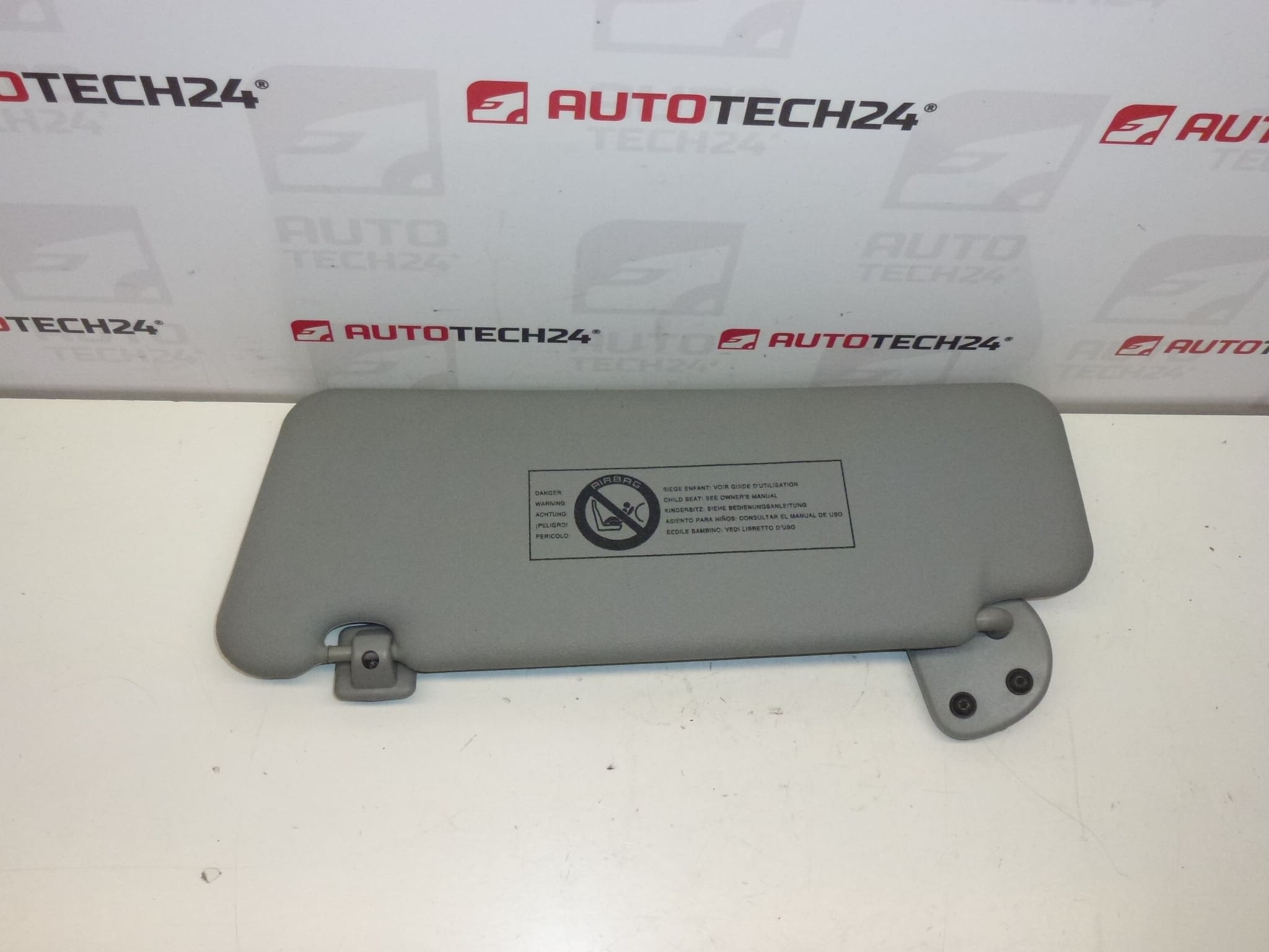 Δεξί αλεξήλιο Citroën Xsara 8143ER