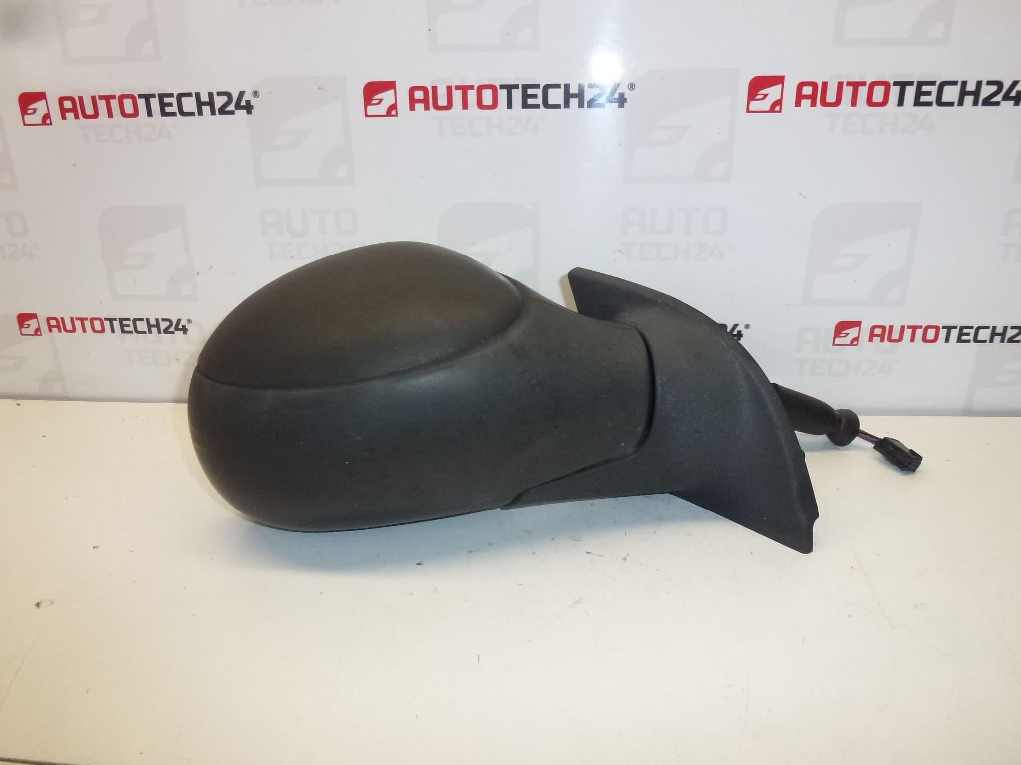 Δεξίς καθρέφτης ηλεκτρικός Citroën C3 8149FK