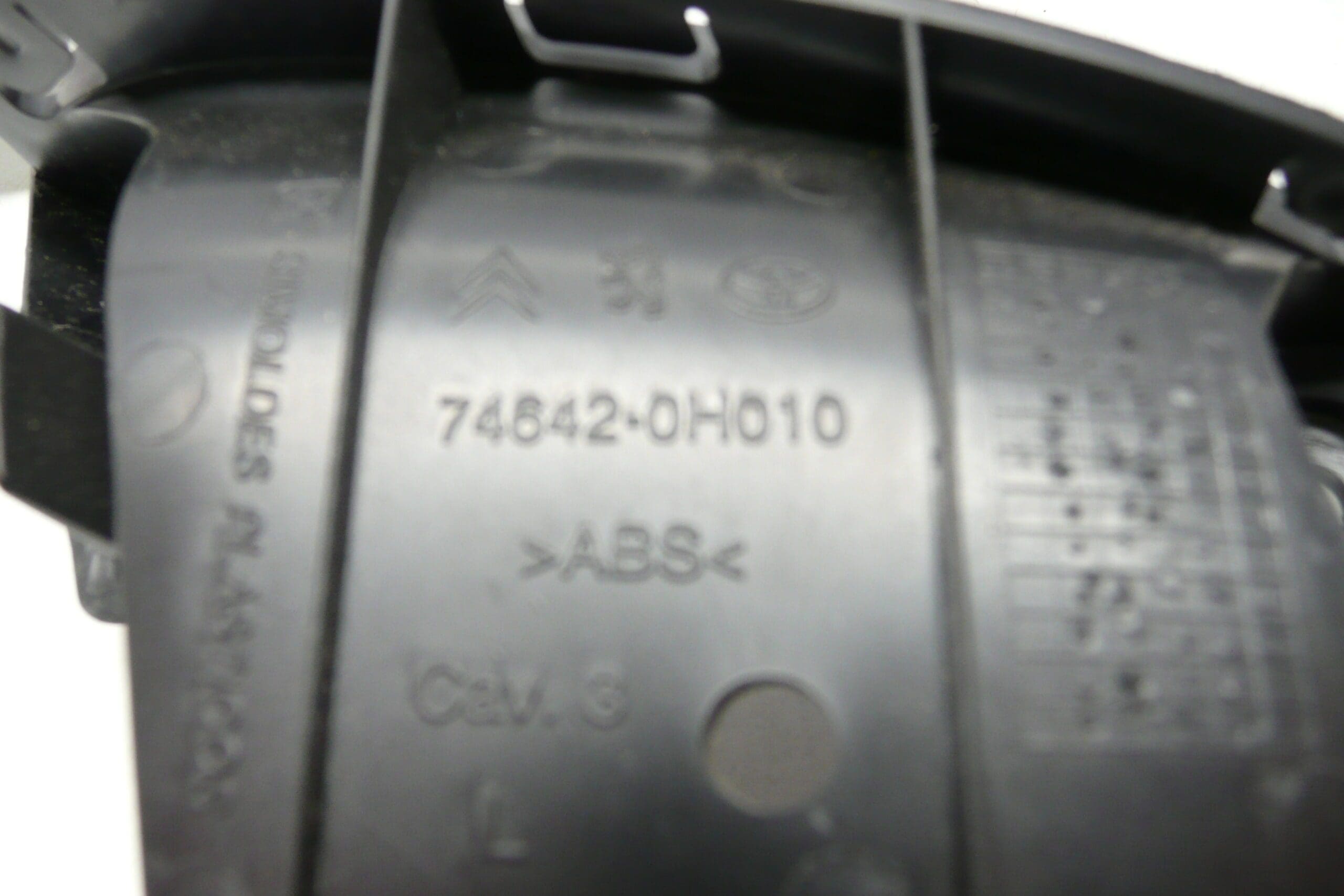 Εσωτερική Αριστερή Λαβή Citroën C1 Peugeot 107 Λευκή 74646-0H010 74642-0H010 - Image 2