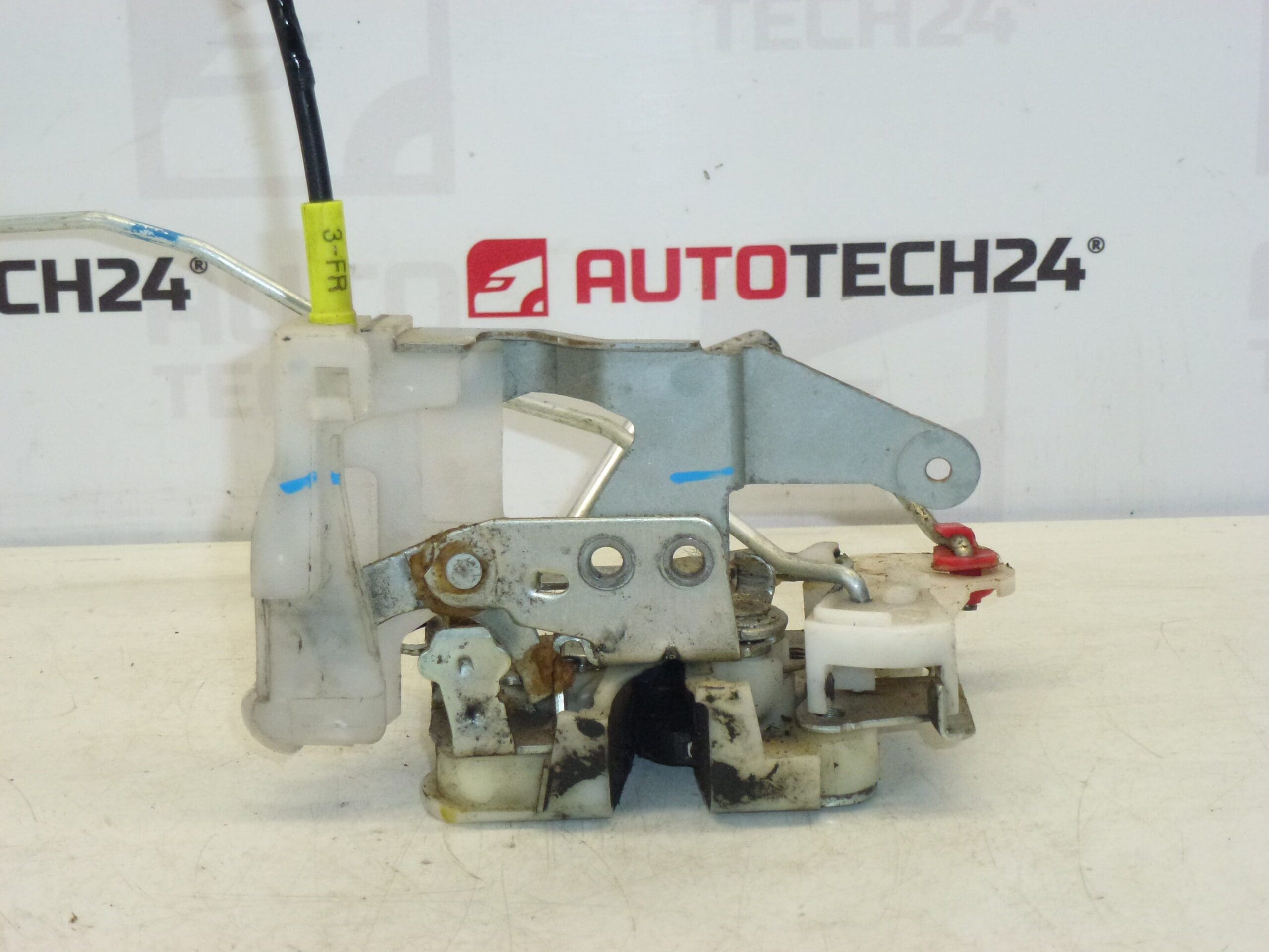 Λουκέτο αριστερής πόρτας Citroën C1 Peugeot 107 9135S2 - Image 2