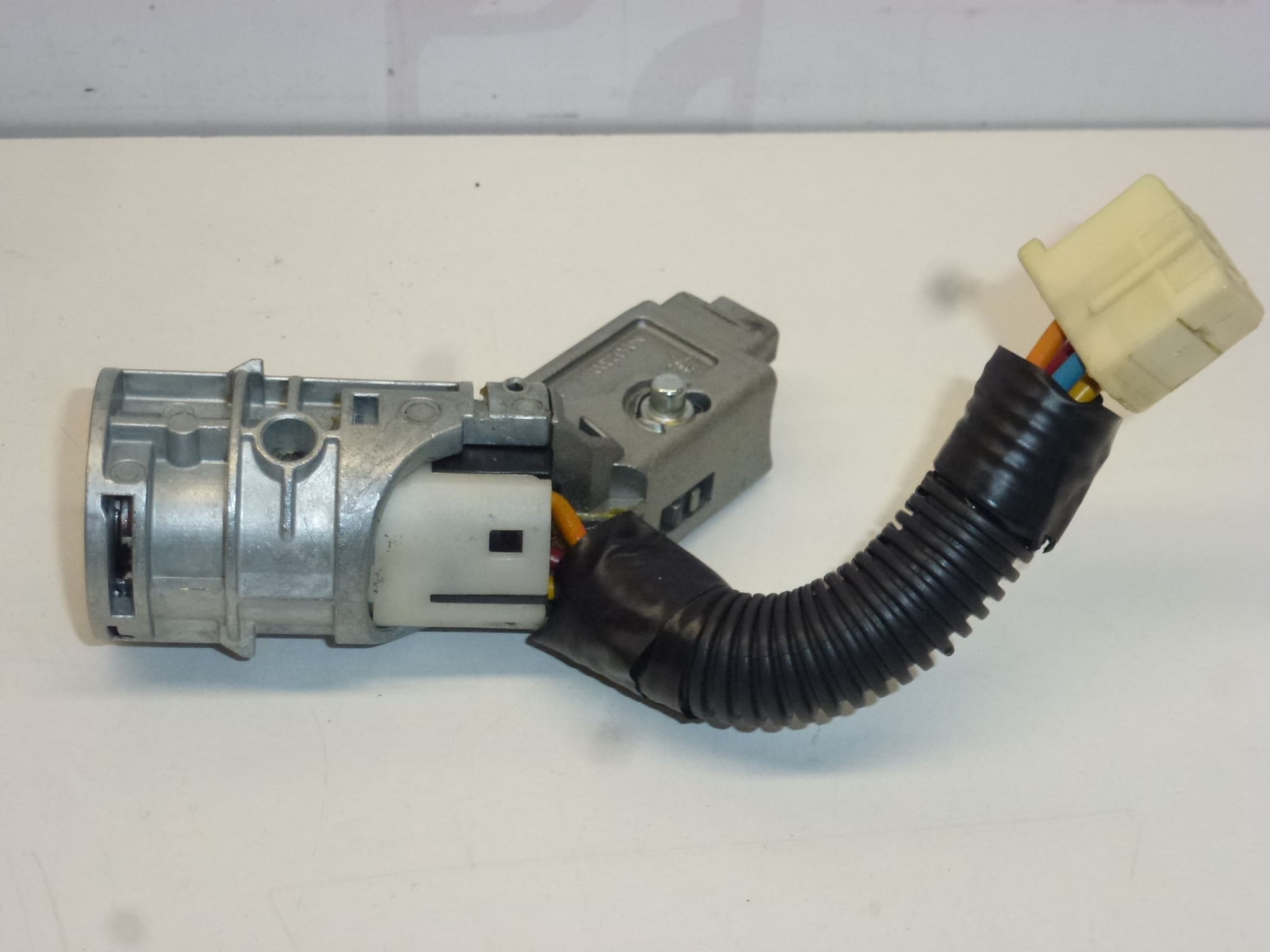 Κλειδαριά εκκίνησης με 2 μεταλλικά κλειδιά για Citroën C1 και Peugeot 107 4162FK - Image 2