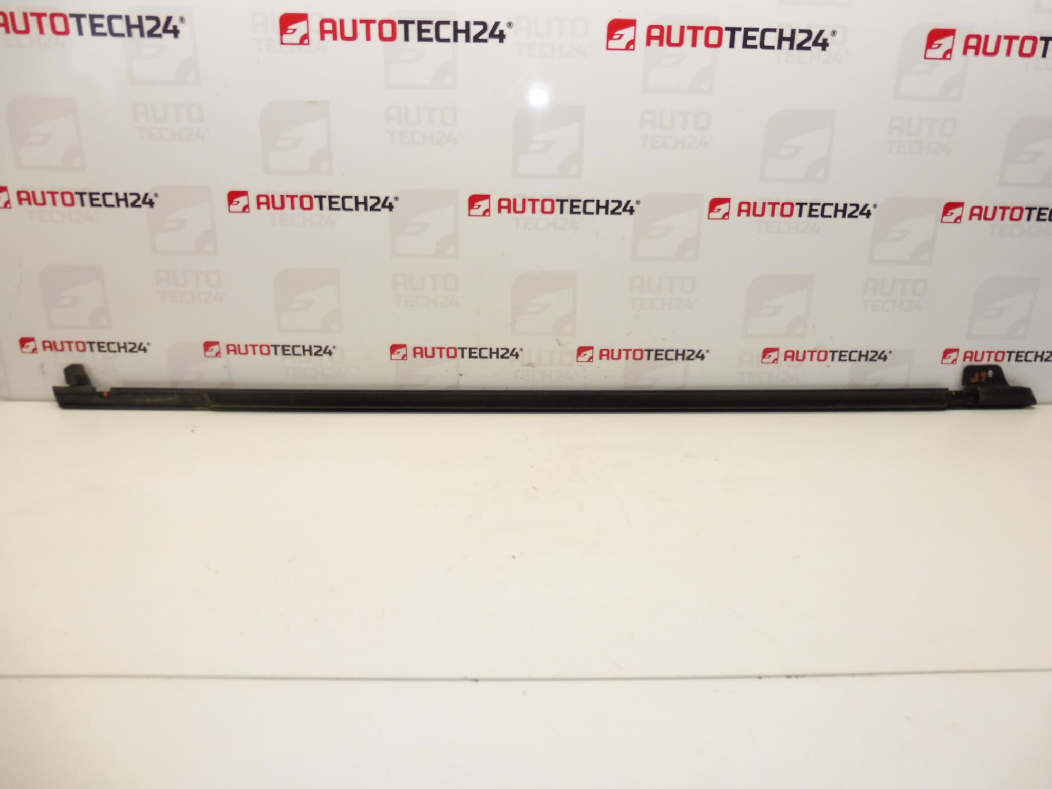 Χρωμιωμένη Λωρίδα Για Αριστερή Εμπρόσθια Πόρτα Citroën C4 Picasso 9334P7 - Image 2