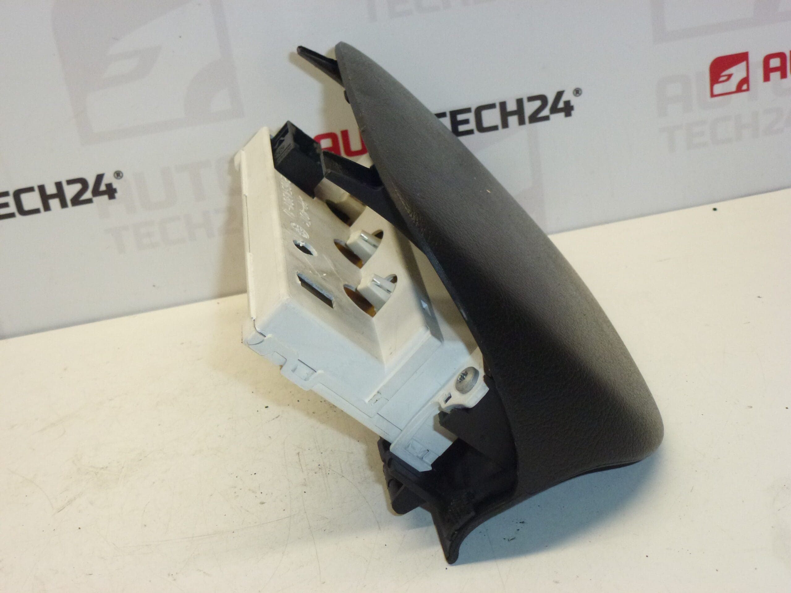 Οθόνη Peugeot 307 9652809977 με καμπίνα - Image 2