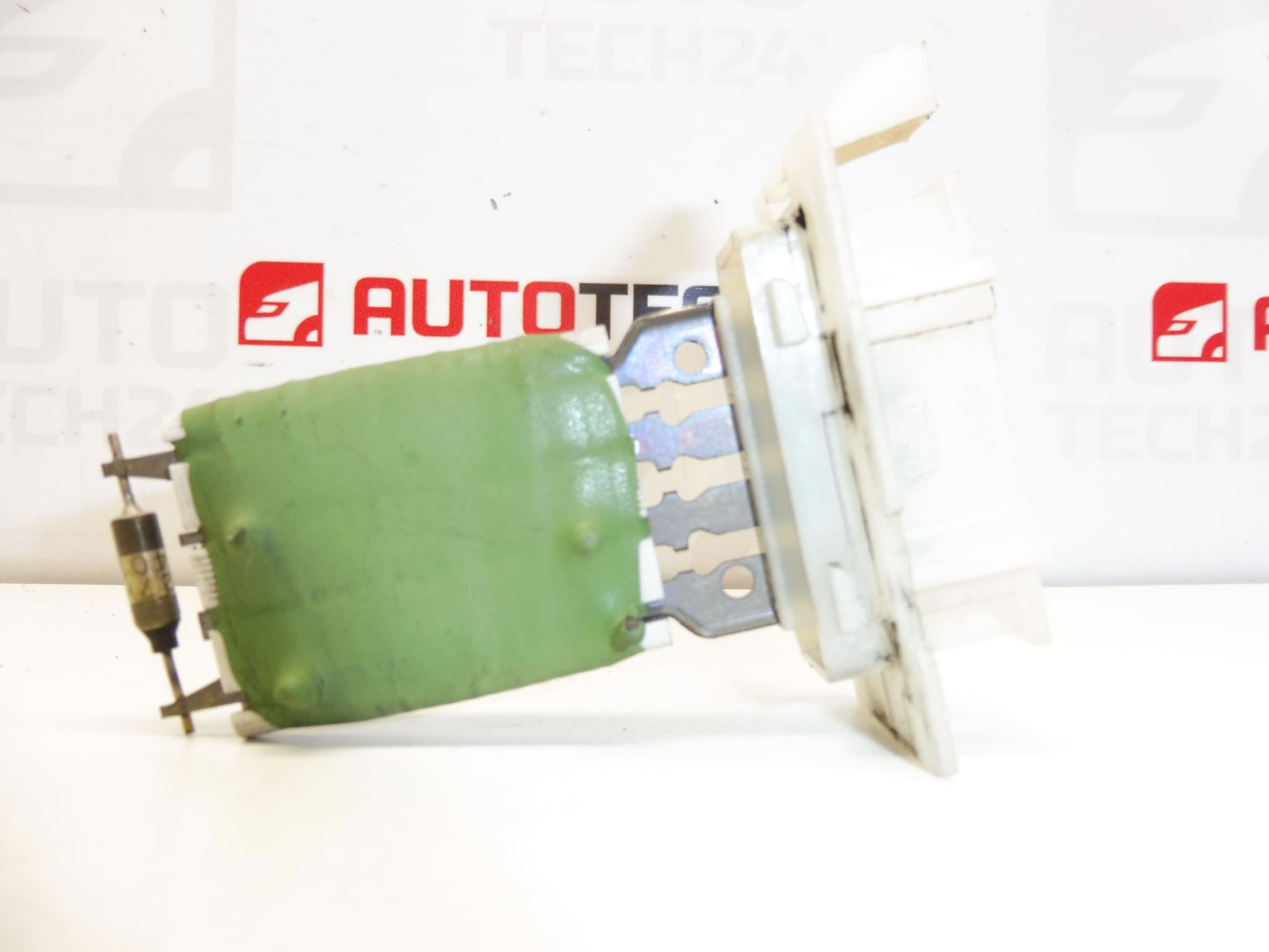 Ρυθμιστής ανεμιστήρα Citroën/Peugeot 6441V8 - Image 2