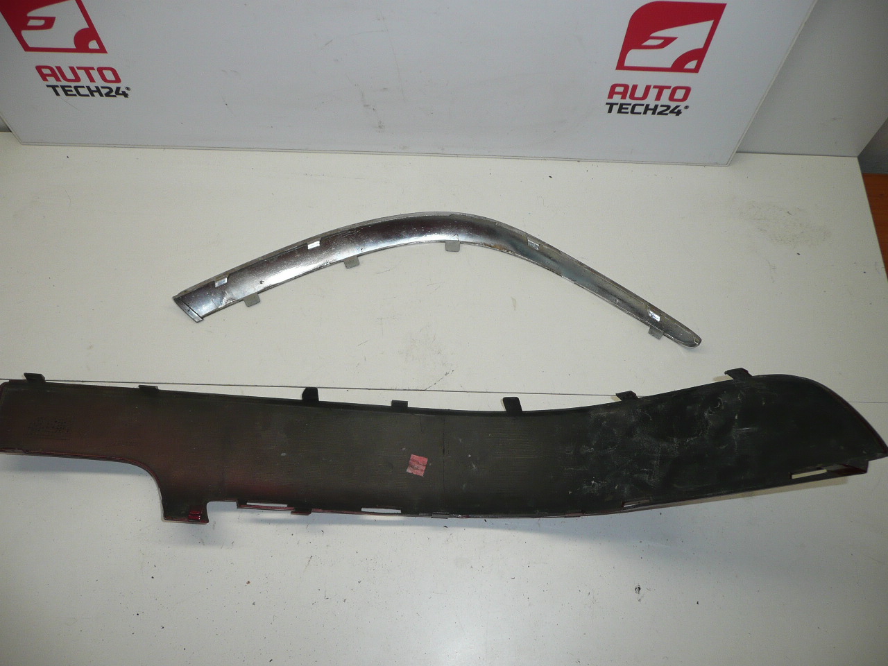 Μπάρα με προφυλακτήρα χρωμίου LP Citroën Xsara Picasso 7452CK