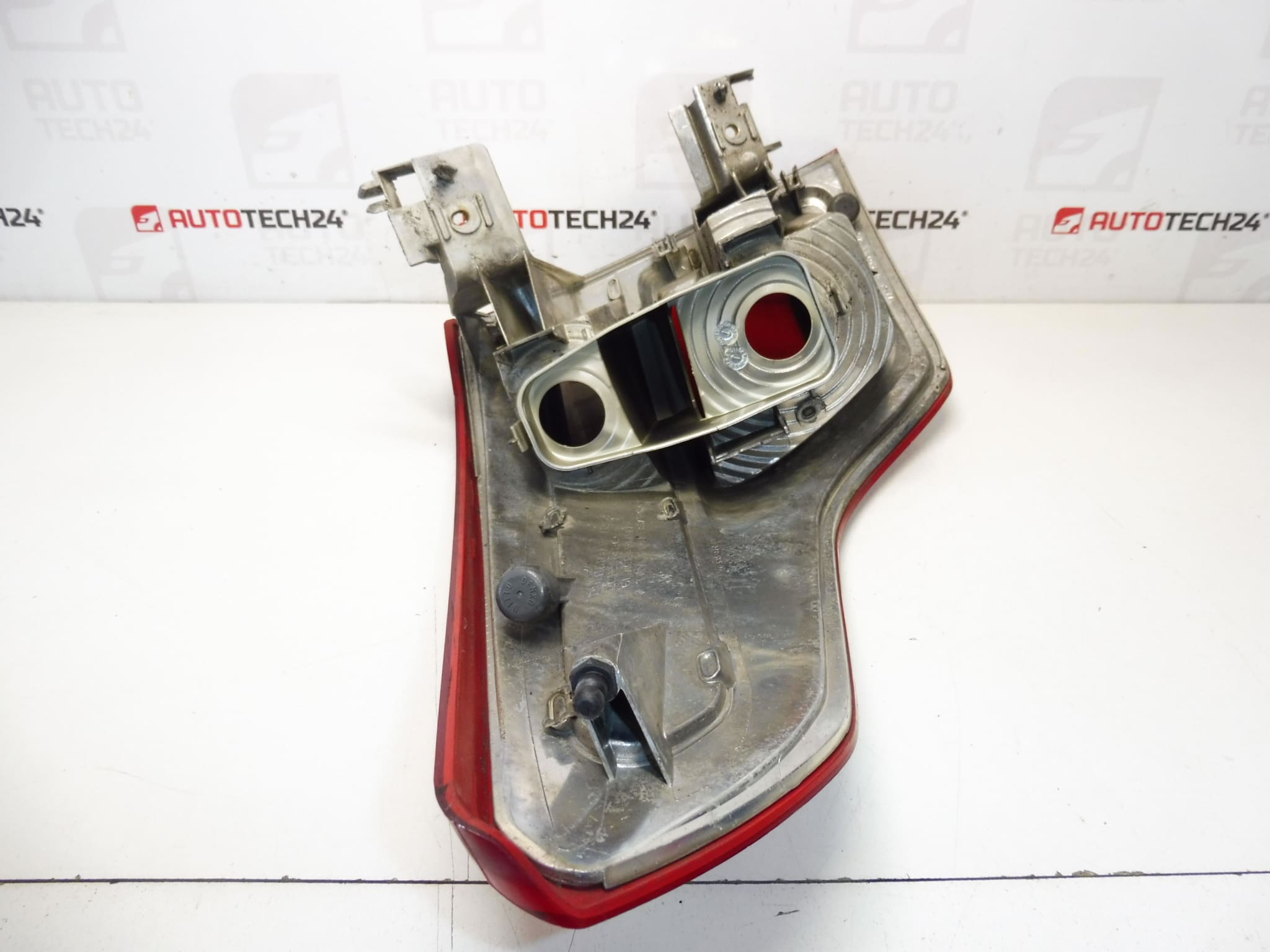 Πίσω Δεξιός Φανάρι Φτερού Citro͵ën C4 Picasso 9653547480 6351CA - Image 2