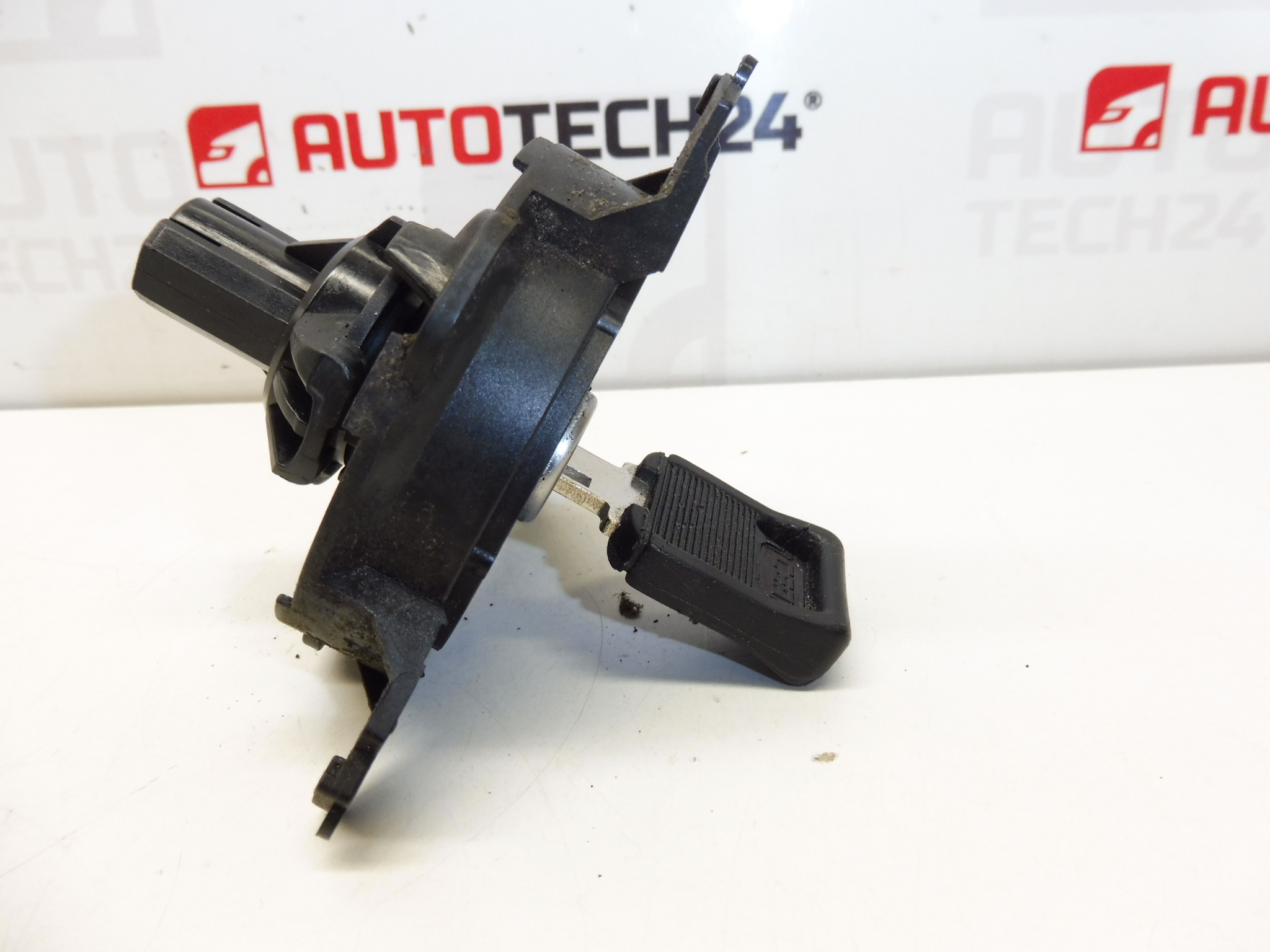 Καπάκι ρεζερβουάρ + 1 κλειδί Peugeot 206