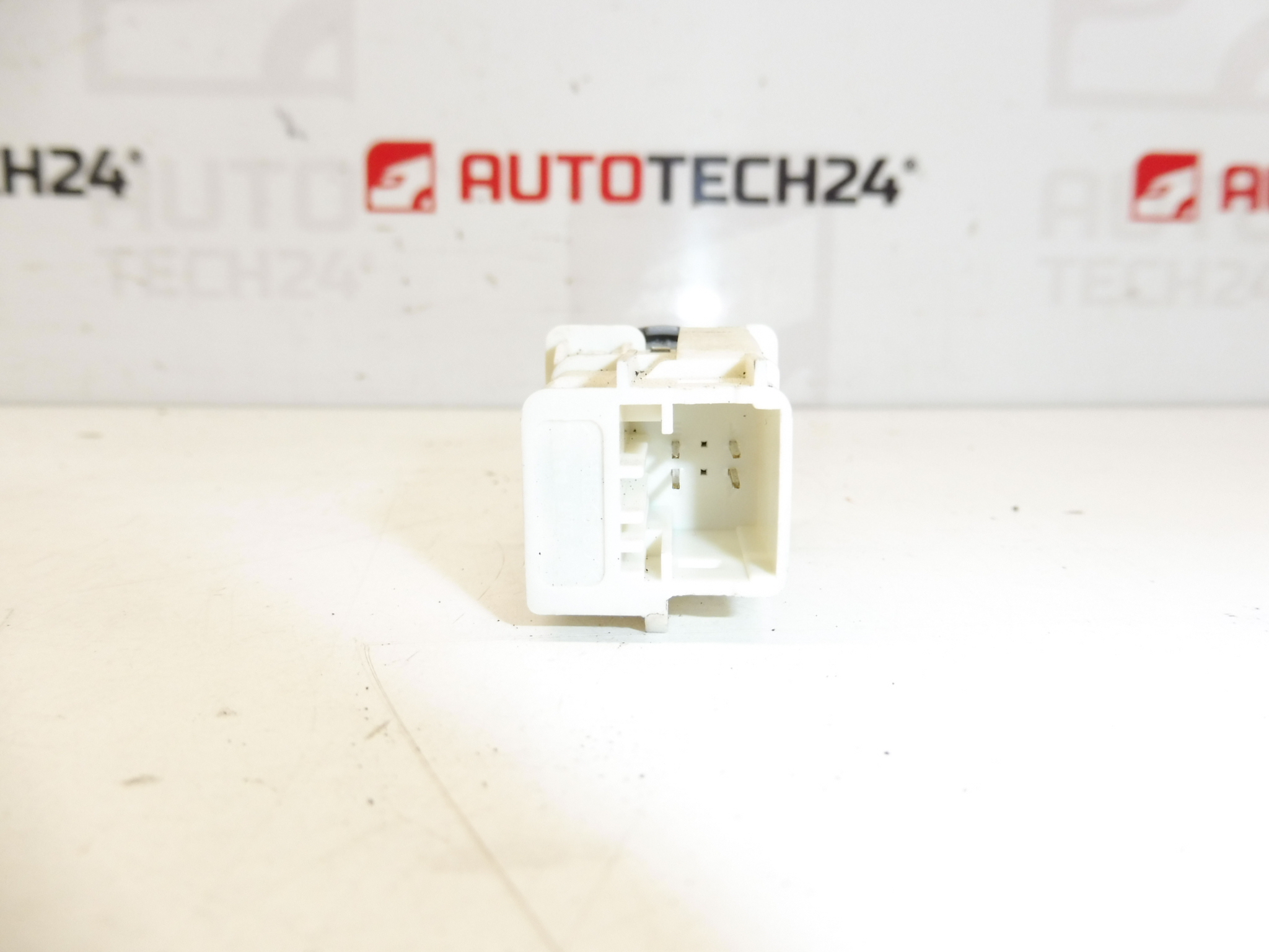 Ελεγκτής κεντρικού κλειδώματος Citroën C8 Peugeot 807 1497826077 6554QS