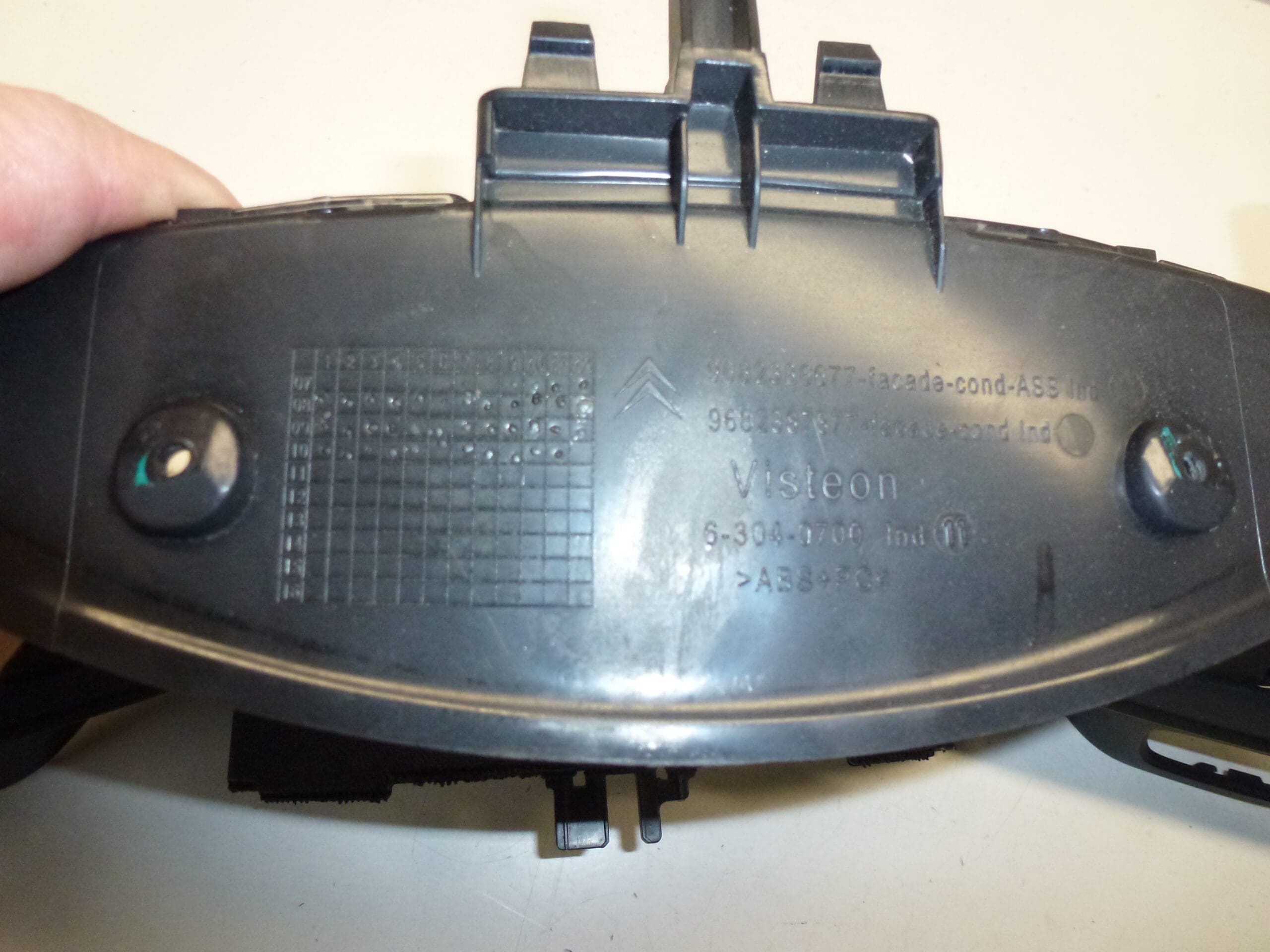 Γρίλια ταχύμετρου Citroën C5 X7 9682386677 9682425477 9682425577