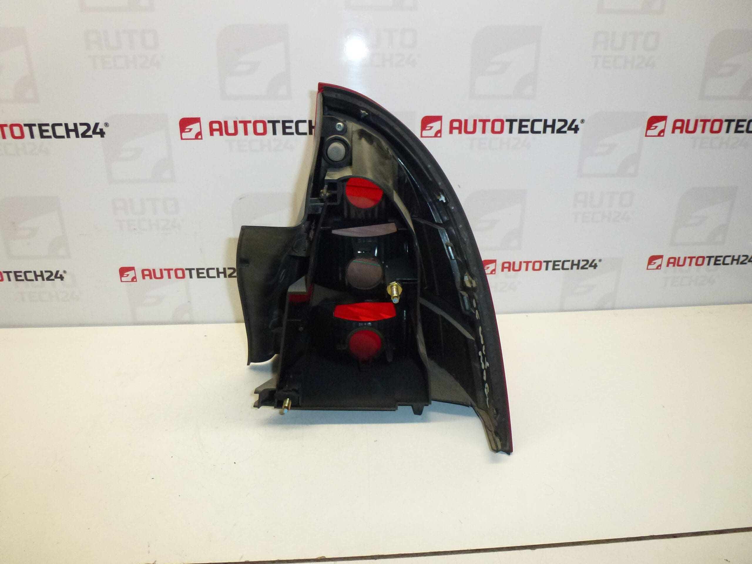 Πίσω αριστερό εξωτερικό φωτιστικό Citroën C5 II 89032697 6350V3