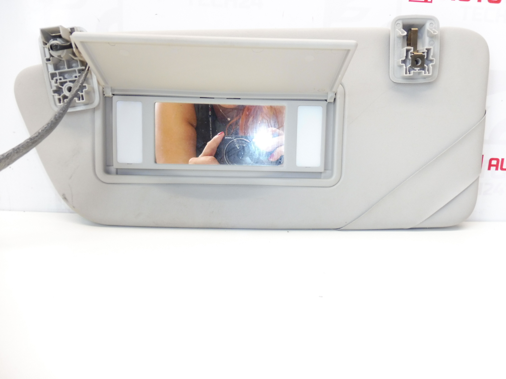 Αλεξήλιο Peugeot 308 αριστερά 8143VR 16115131BJ