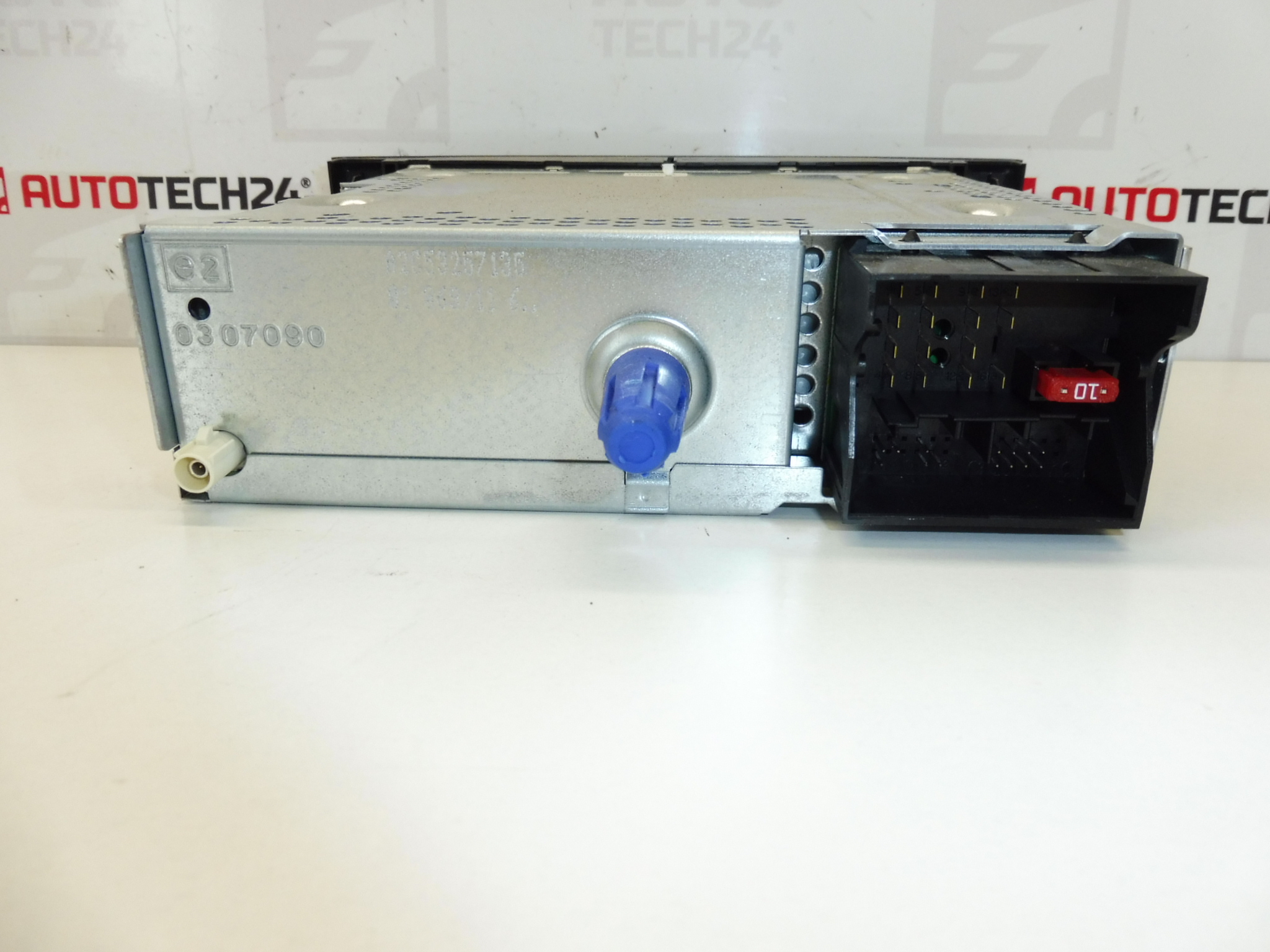 Ραδιόφωνο αυτοκινήτου CD Continental RD4N1M Peugeot 308 96766652XH 6574QR