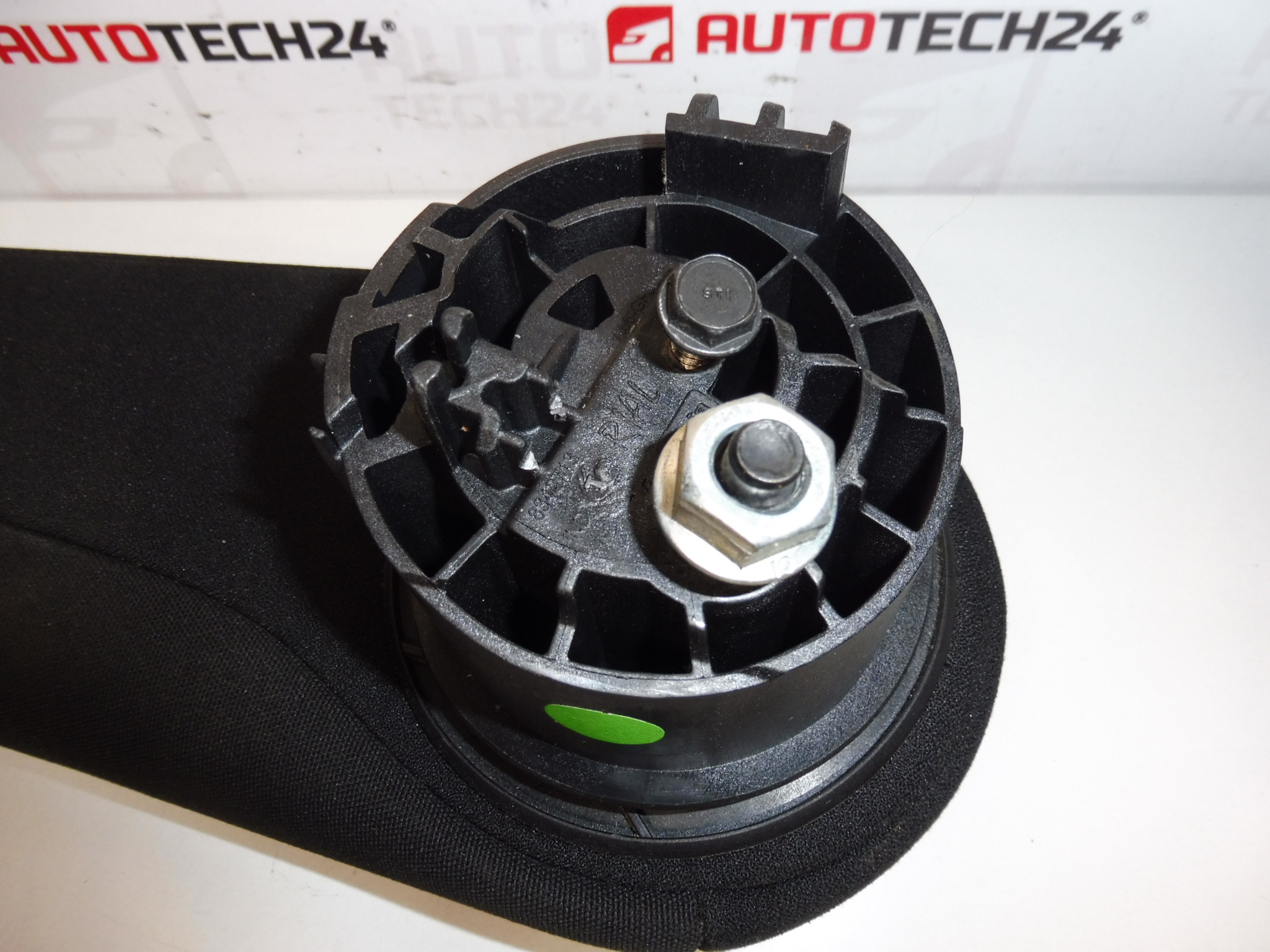 Δεξιό υποβραχιόνιο Citroën Peugeot 8830PV