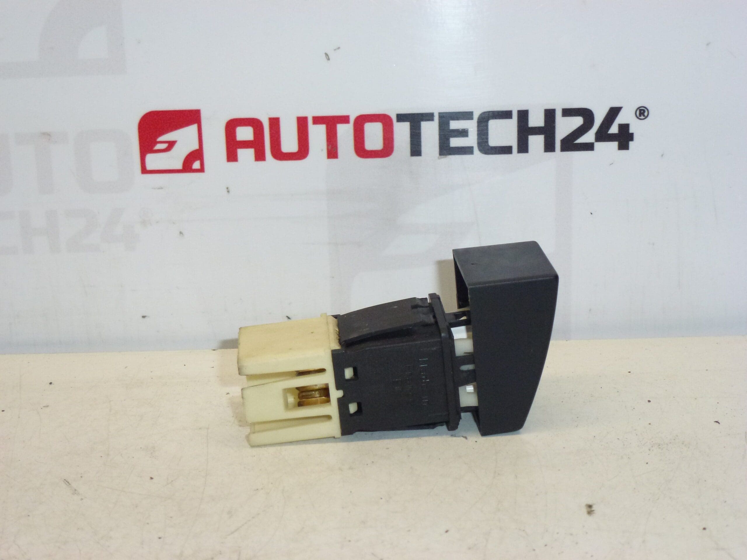 Διακόπτης ESP Peugeot 406 6554K6