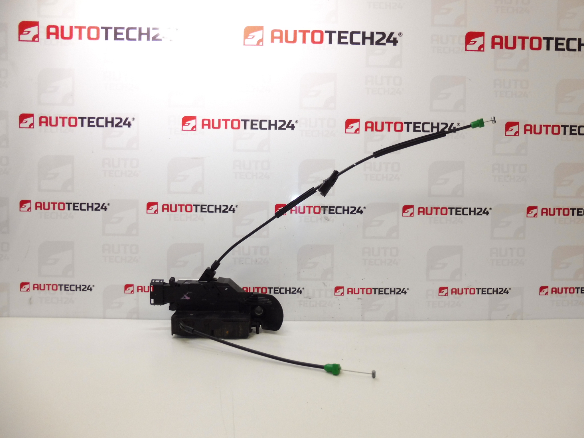 Αριστερή κλειδαριά μπροστινής πόρτας Citroën C3 Picasso 9135FR