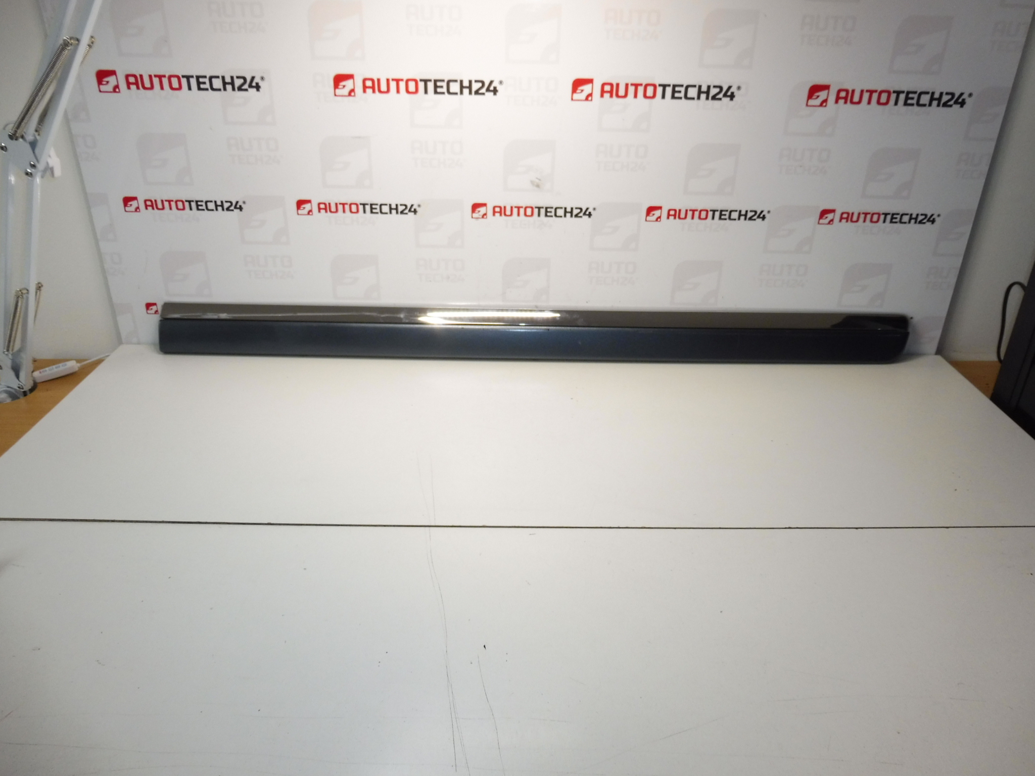 Χύτευση αριστερής πίσω πόρτας Citroen C8 Peugeot 807 EZW 1401029977 8546W2