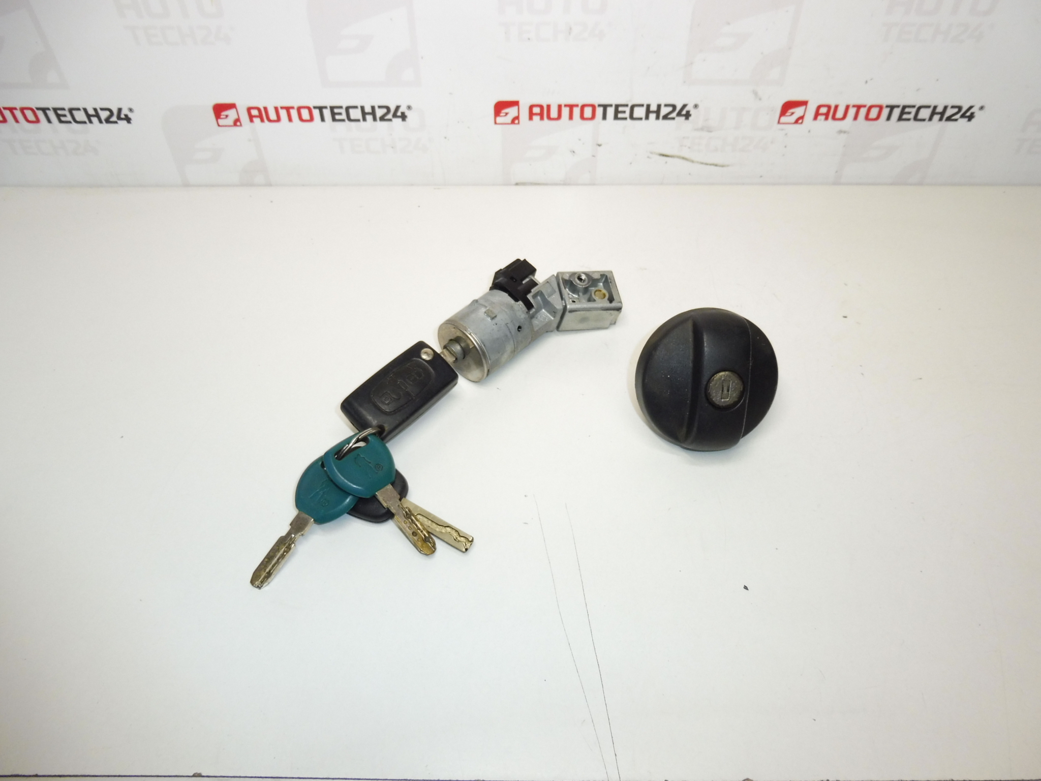 Κουτί διακόπτη, καπάκι ρεζερβουάρ και 2 κλειδιά Citroën Peugeot 4162KF 4162XT