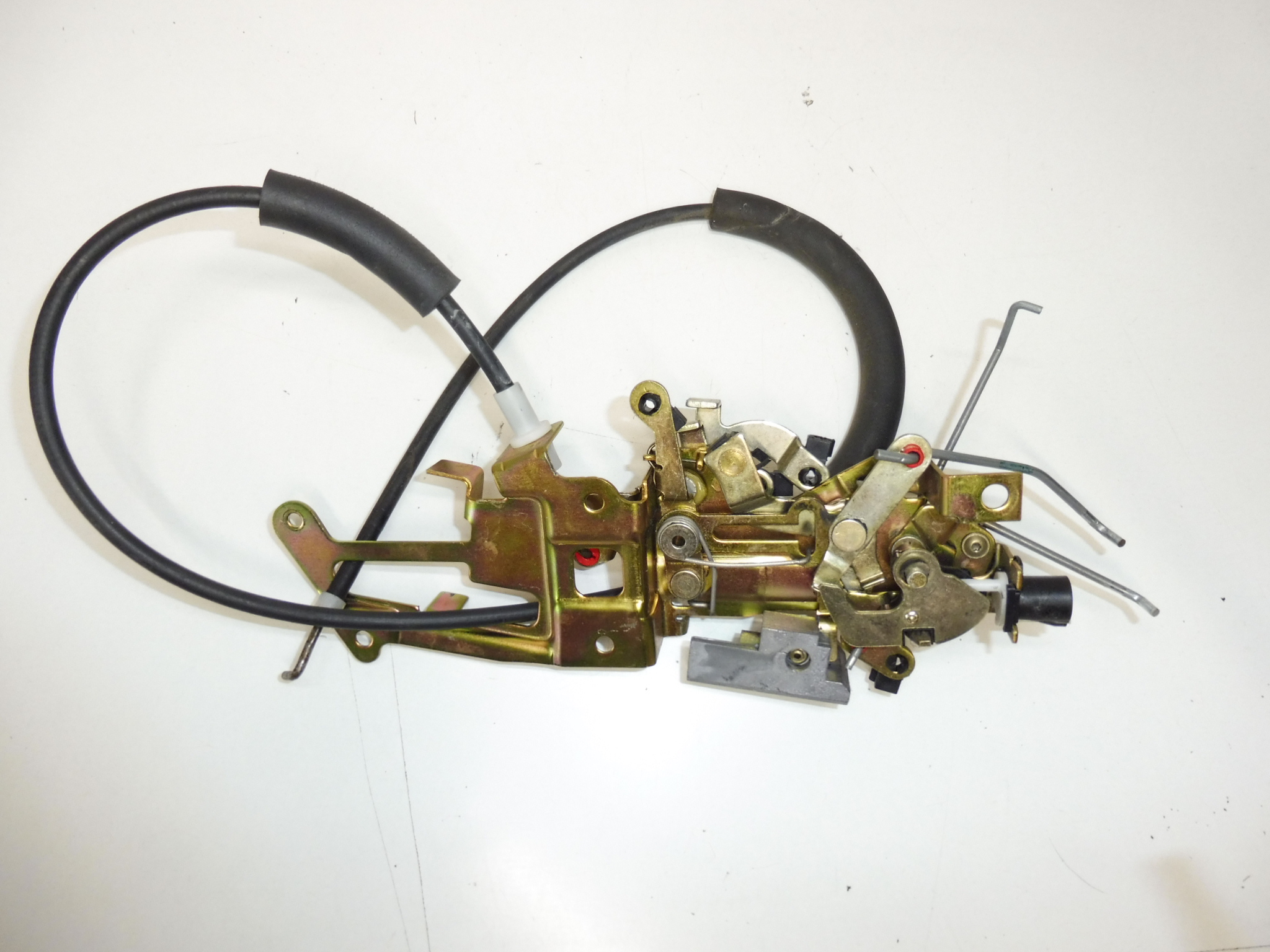 Αριστερή κλειδαριά πίσω πόρτας Citroën Peugeot Partner 9138F6