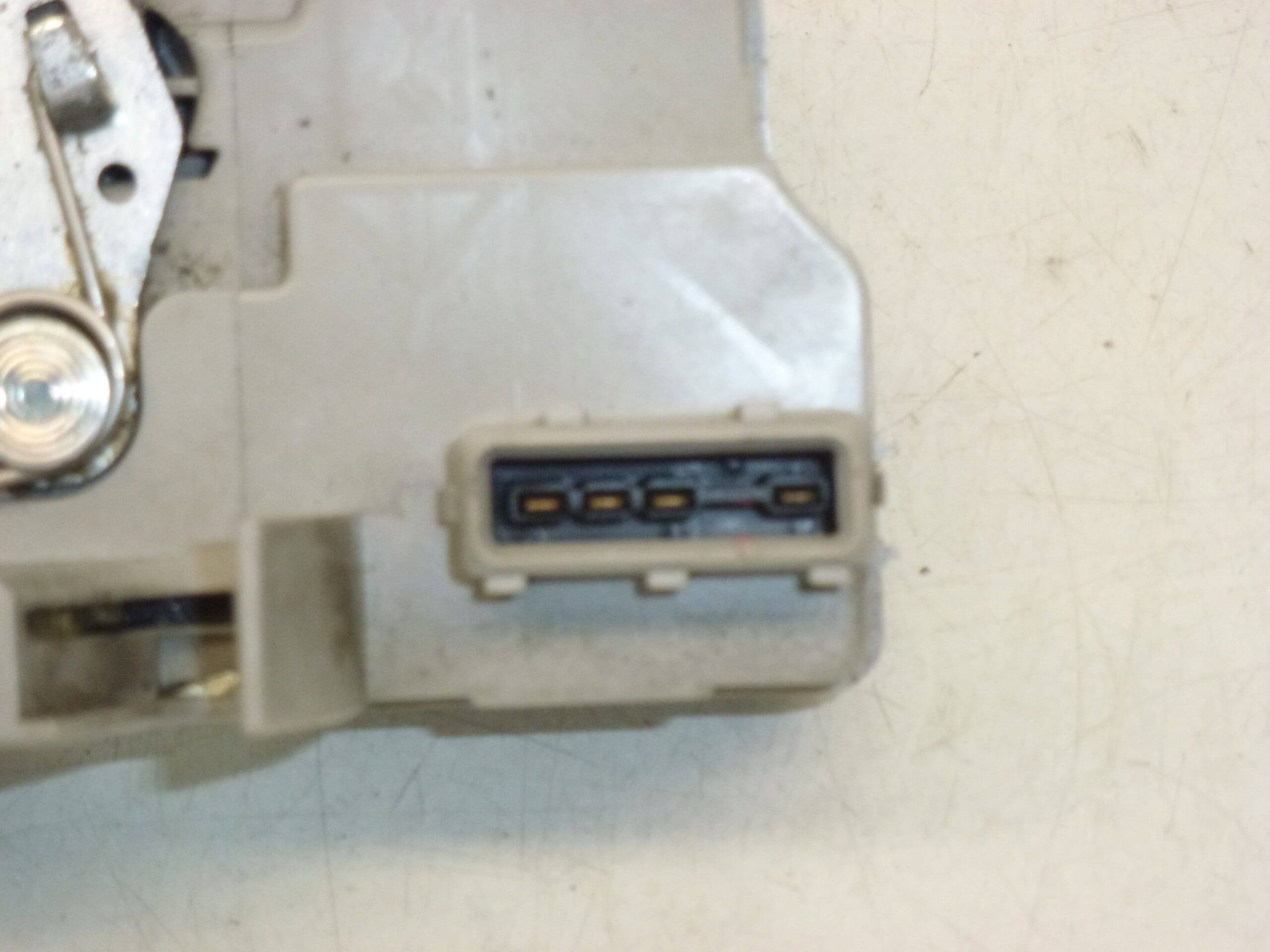 Κλειδαριά πίσω δεξιά πόρτα Peugeot 307 9138G0