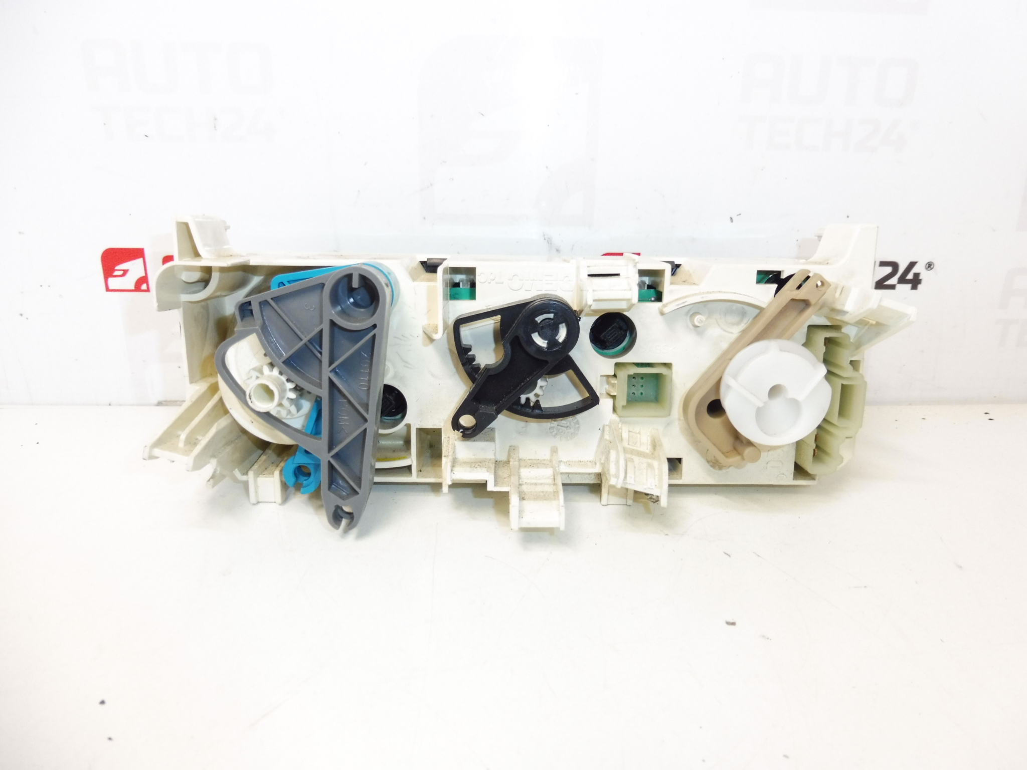 Έλεγχος θερμαντήρα Citroën Berlingo Peugeot Partner 030808E 6451NL