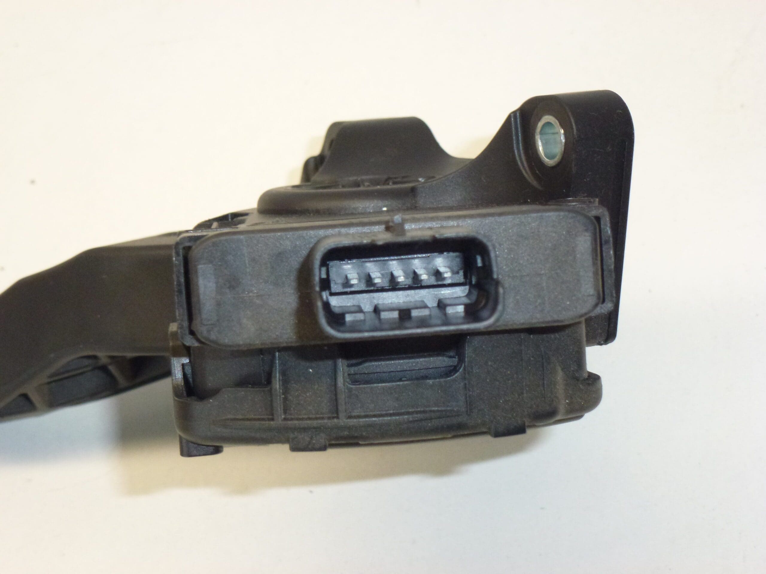 Πεντάλ γκαζιού HELLA Citroën Peugeot 9681530380 1601Y4