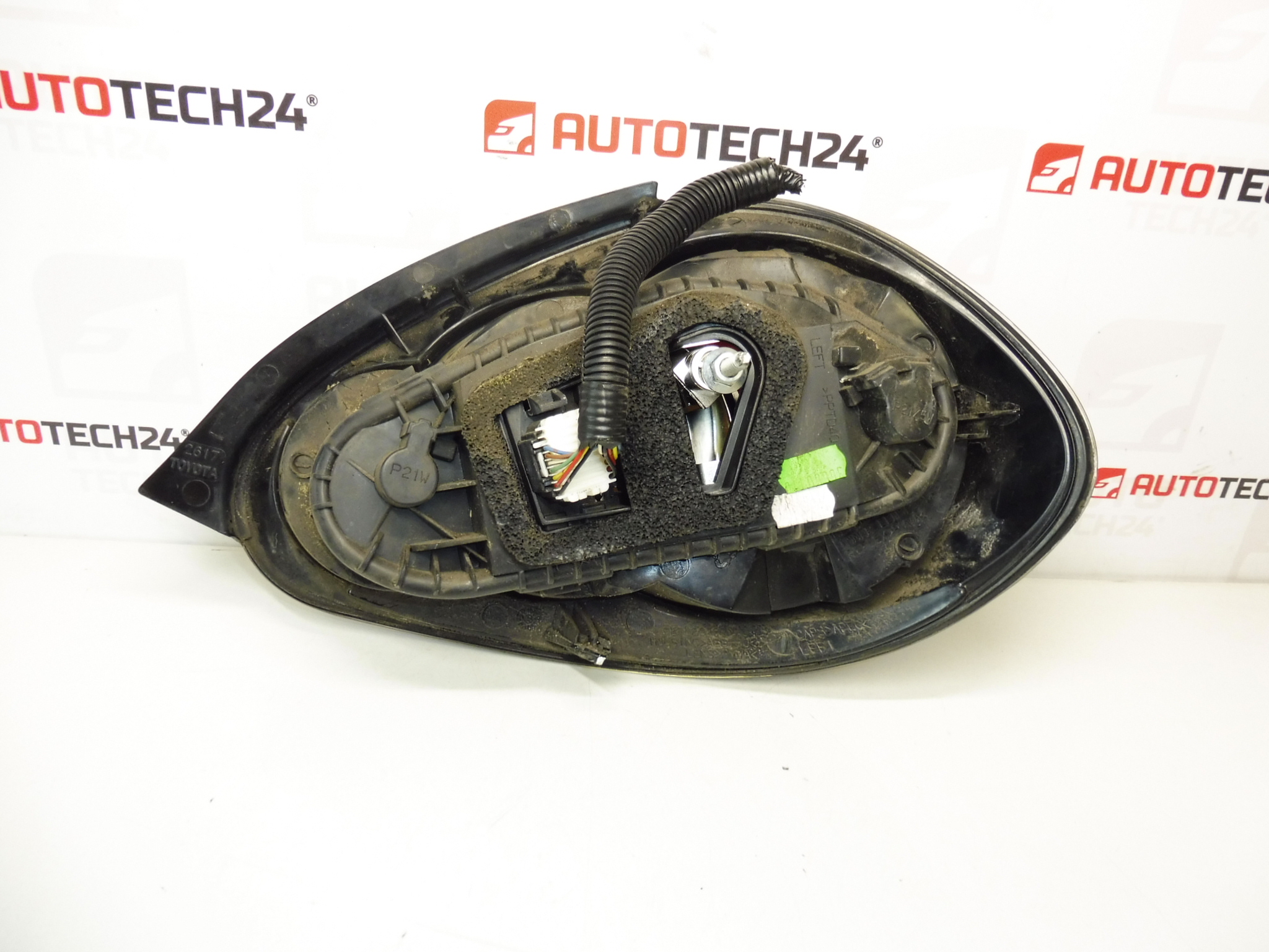 Πίσω αριστερό φανάρι TOYOTA AYGO 2012 81560-0H071
