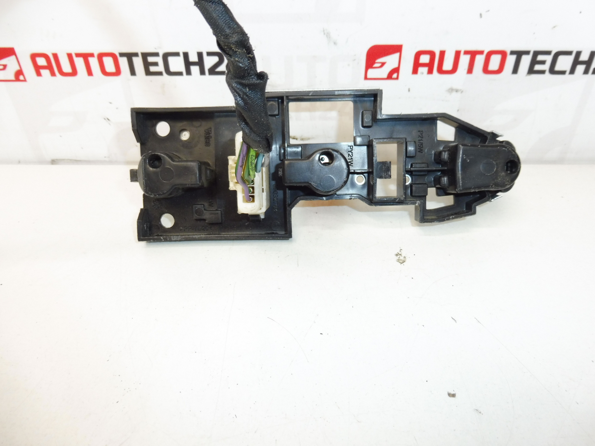 Βάση πίσω φανού Citroën C5 II με καλωδίωση 89032703