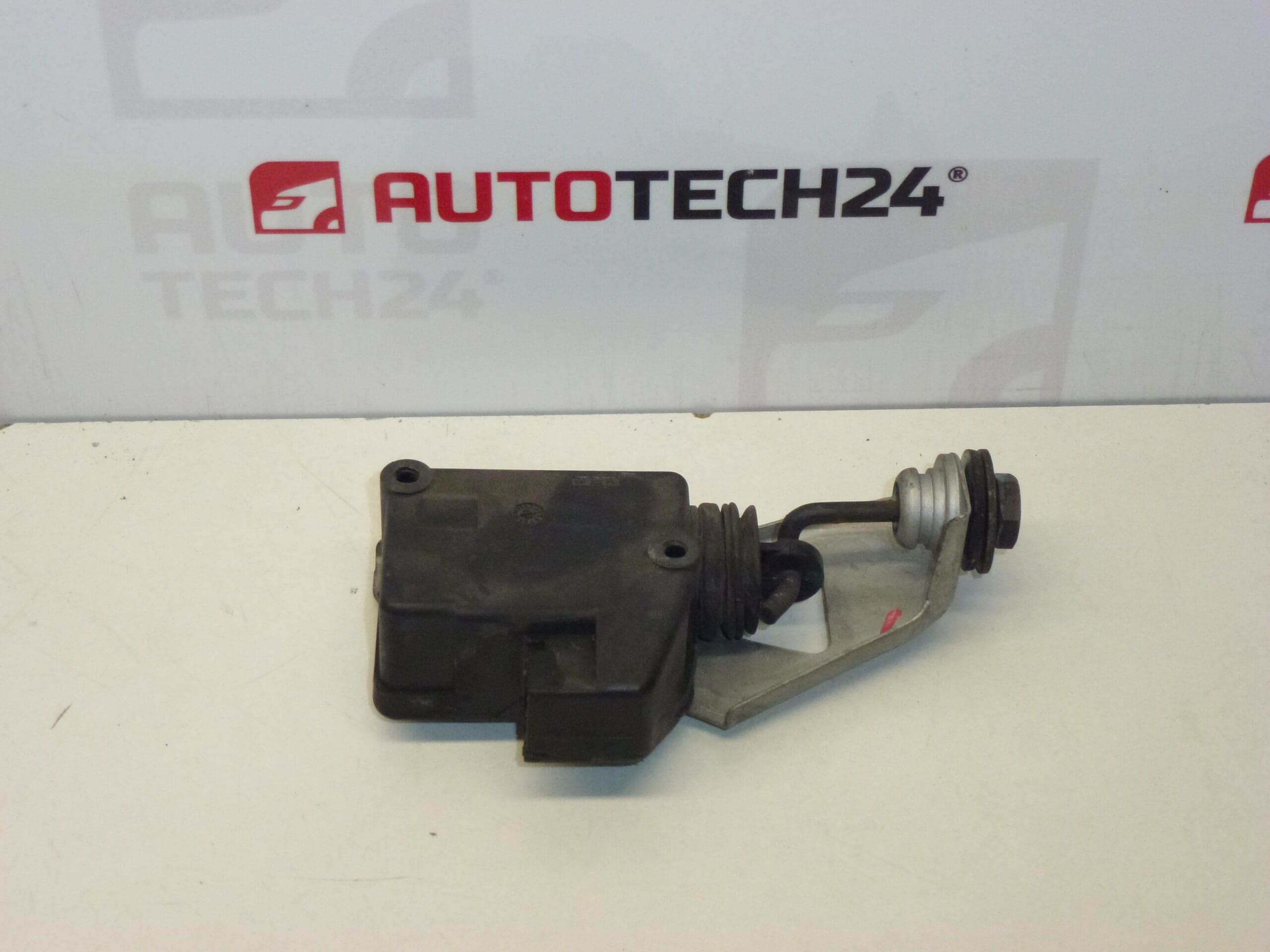 Κλειδαριά καυσίμου Citroën Peugeot 661520