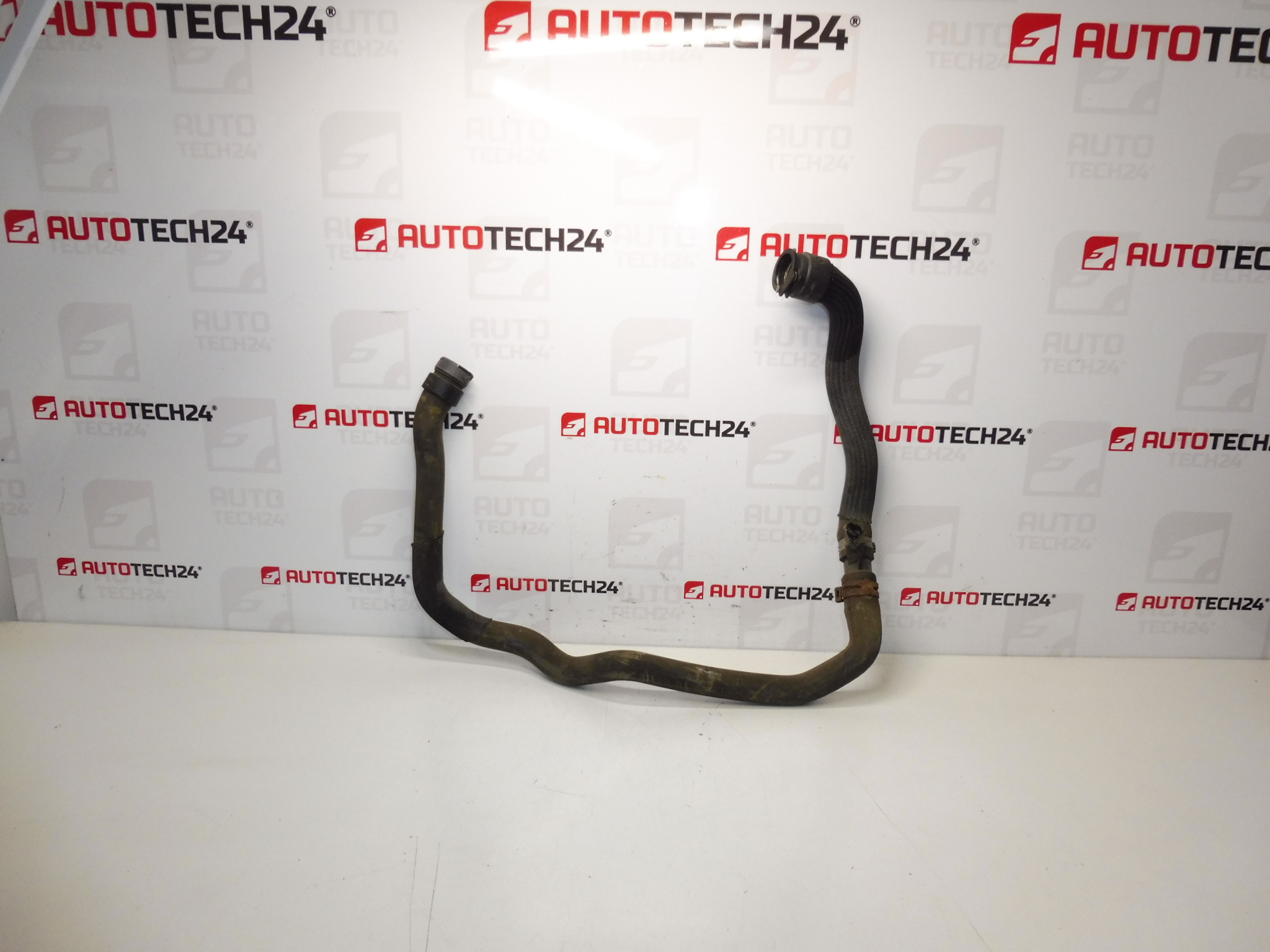 Σωλήνας νερού Citroën Peugeot 1.4 VTI 1.6 VTI 135201 1351NG