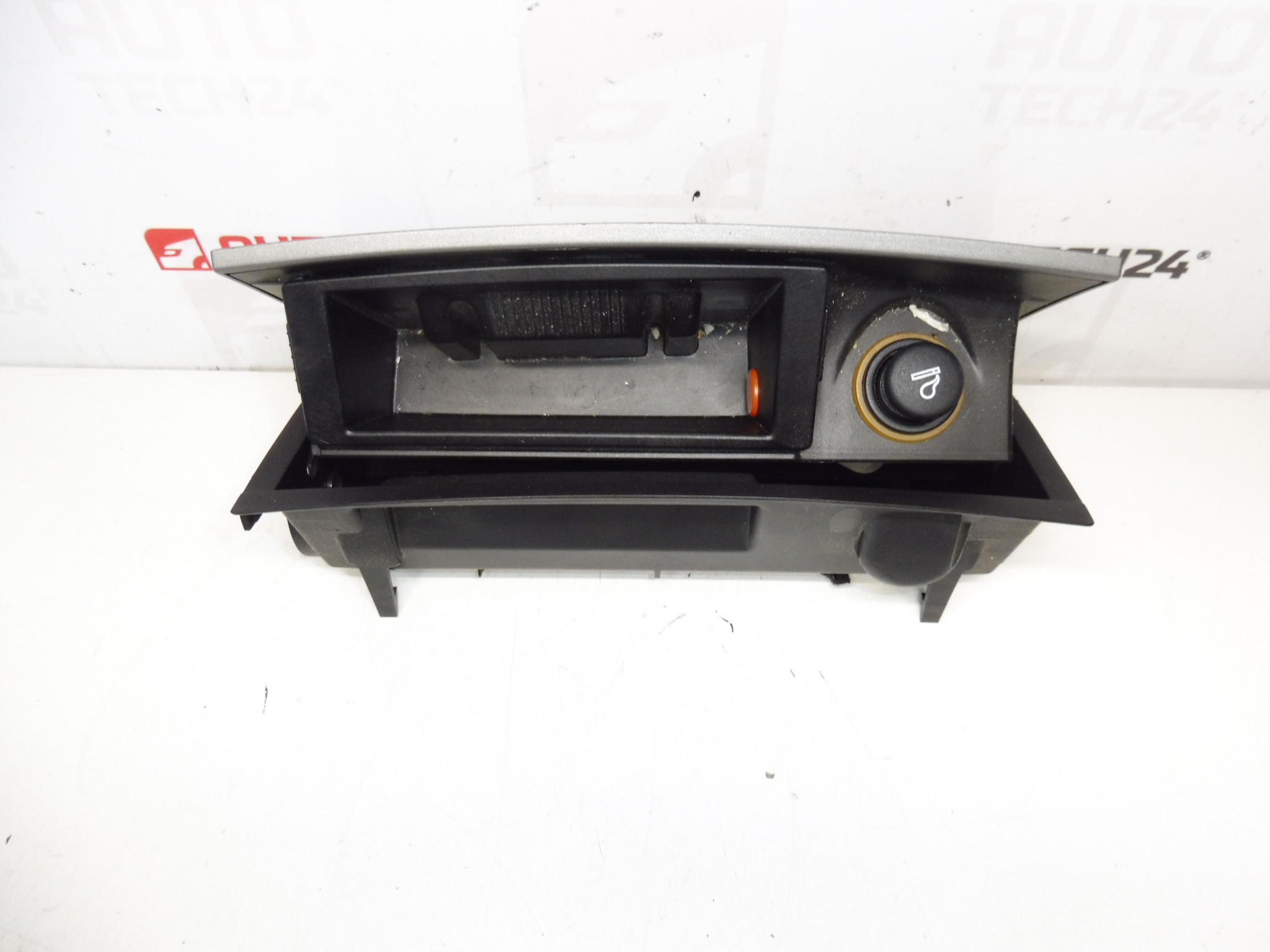 Τασάκι με αναπτήρα Peugeot 407 9644562177 8211JH