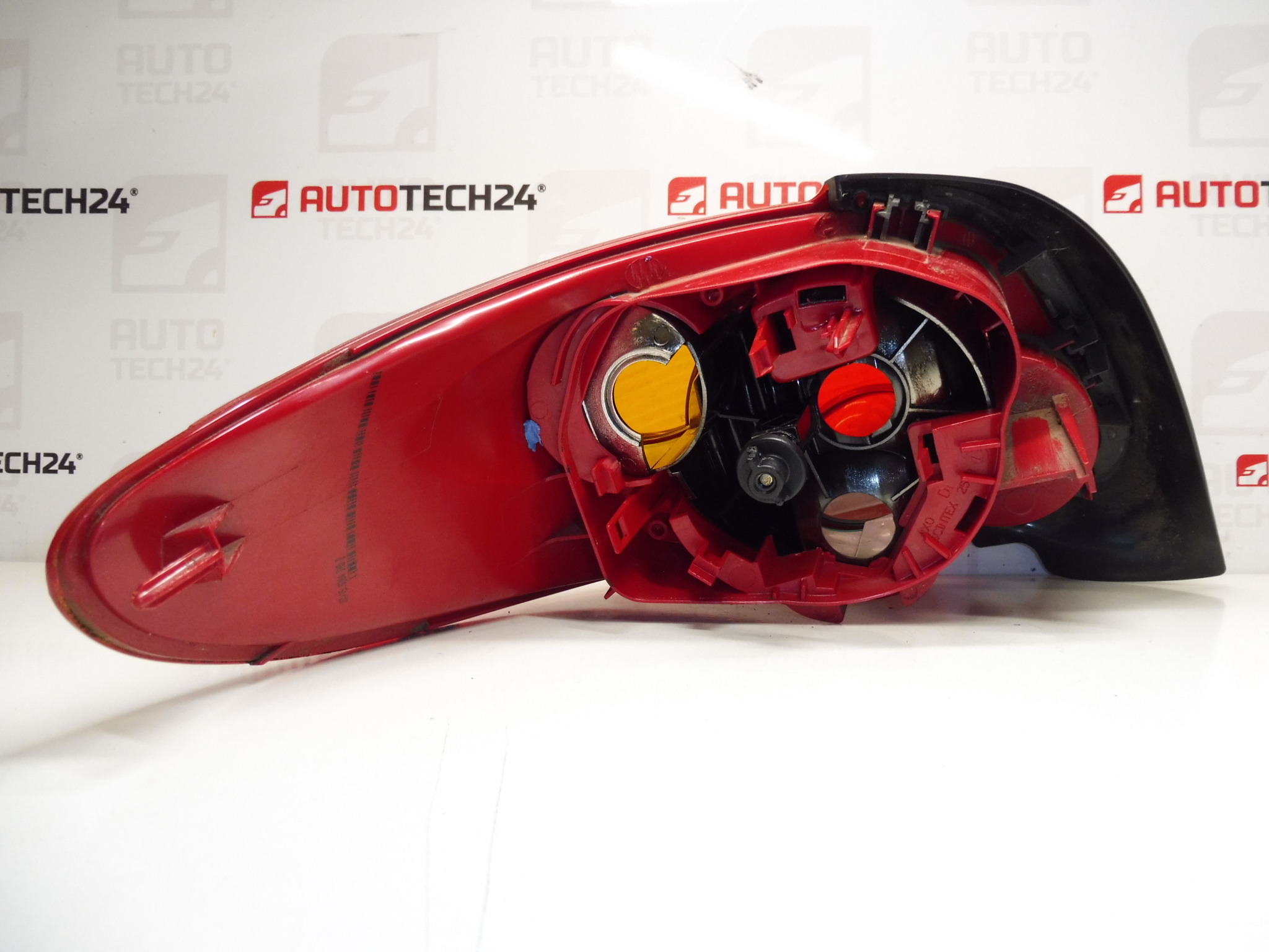 Πίσω δεξί φανάρι Peugeot 206 CC 6351S1