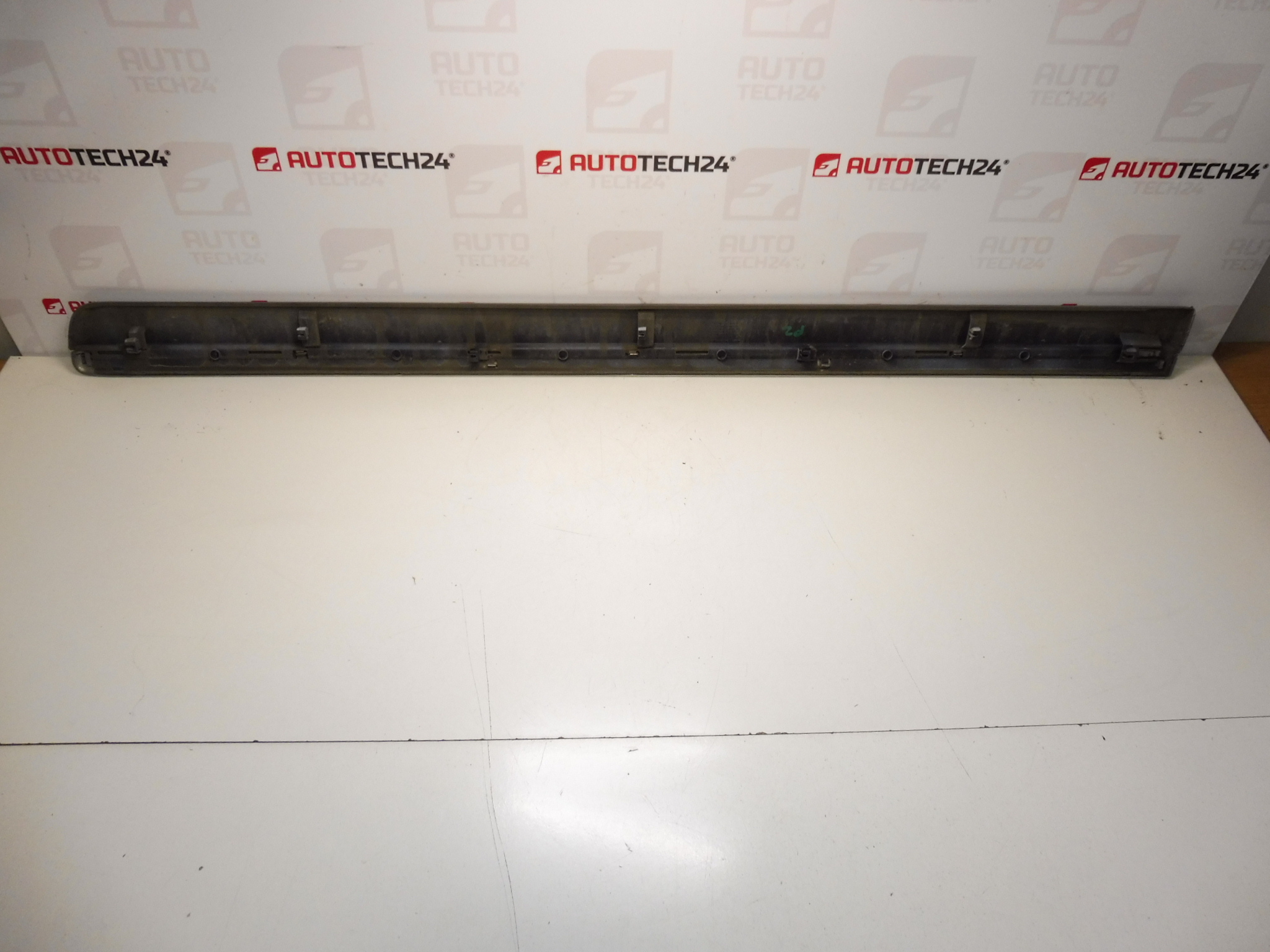 Χύτευση δεξιά πίσω πόρτας Citroen C8 Peugeot 807 KTQ 1401029677 8546W3