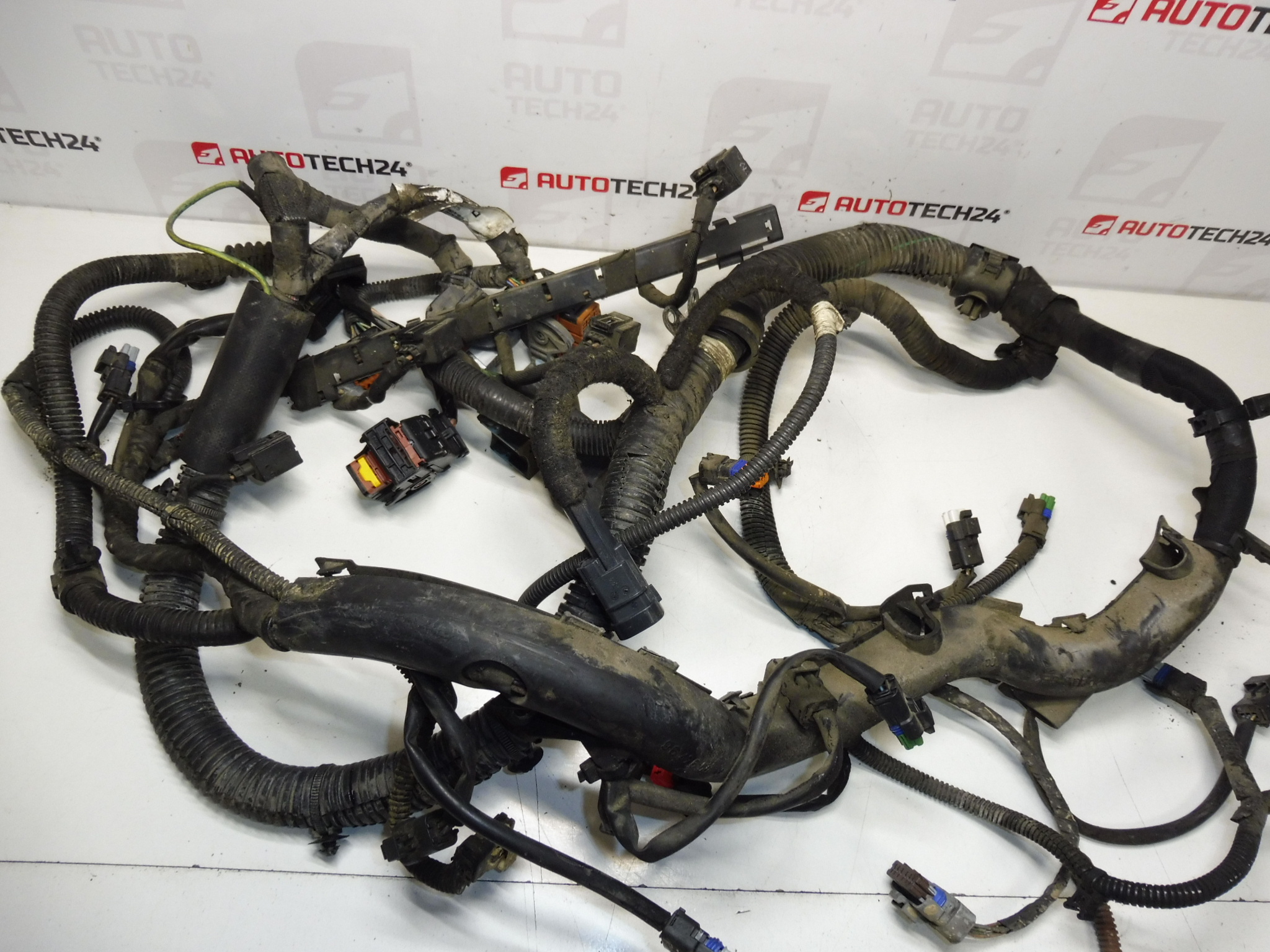 Ολοκληρωμένο συγκρότημα κινητήρα 2.0 HDI 100 KW Citroën Peugeot 1401048380 6569HZ