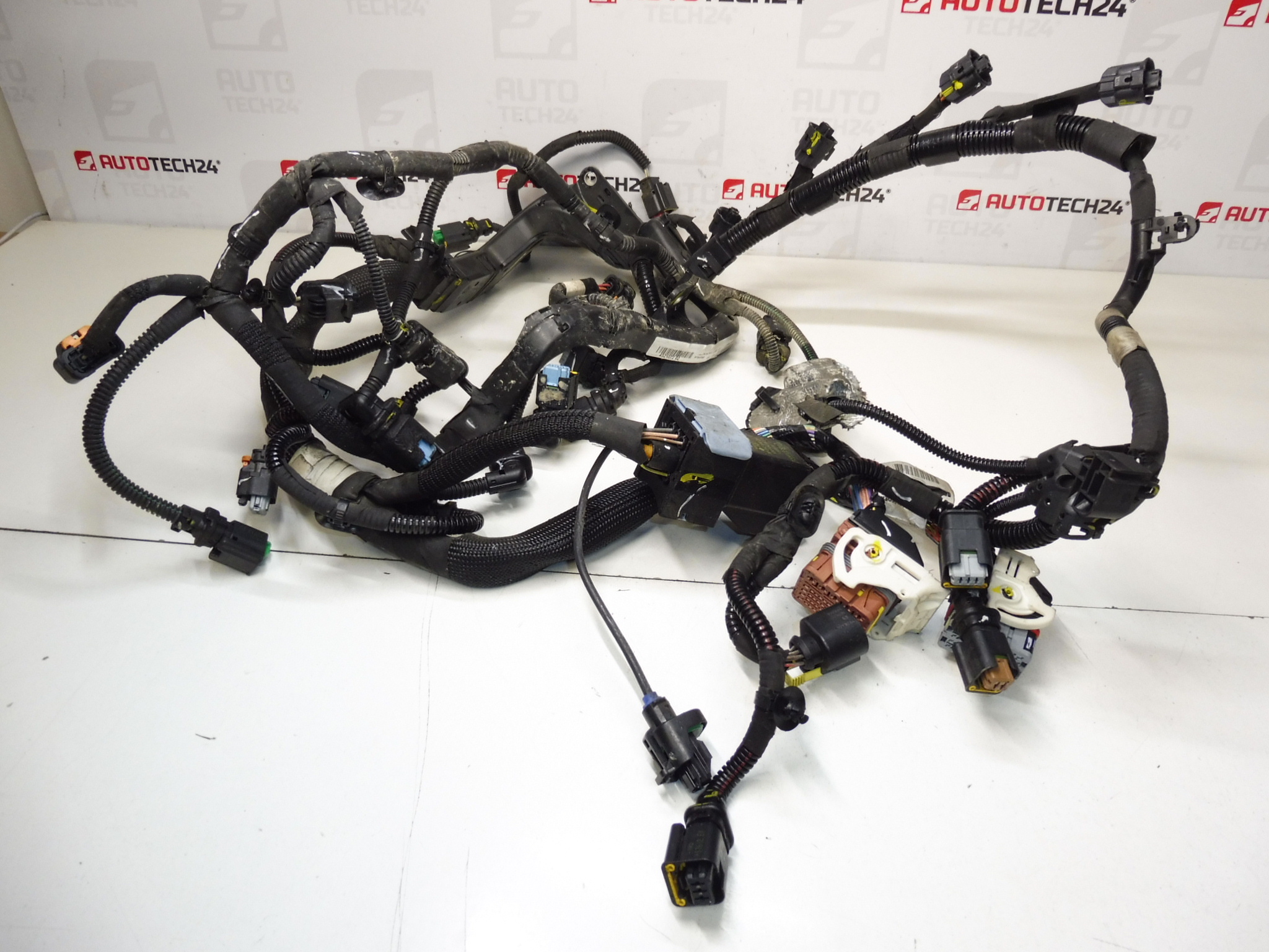 Συγκρότημα κύριου κινητήρα Citroën Peugeot 1.6 HDI 9803029180 9678305680