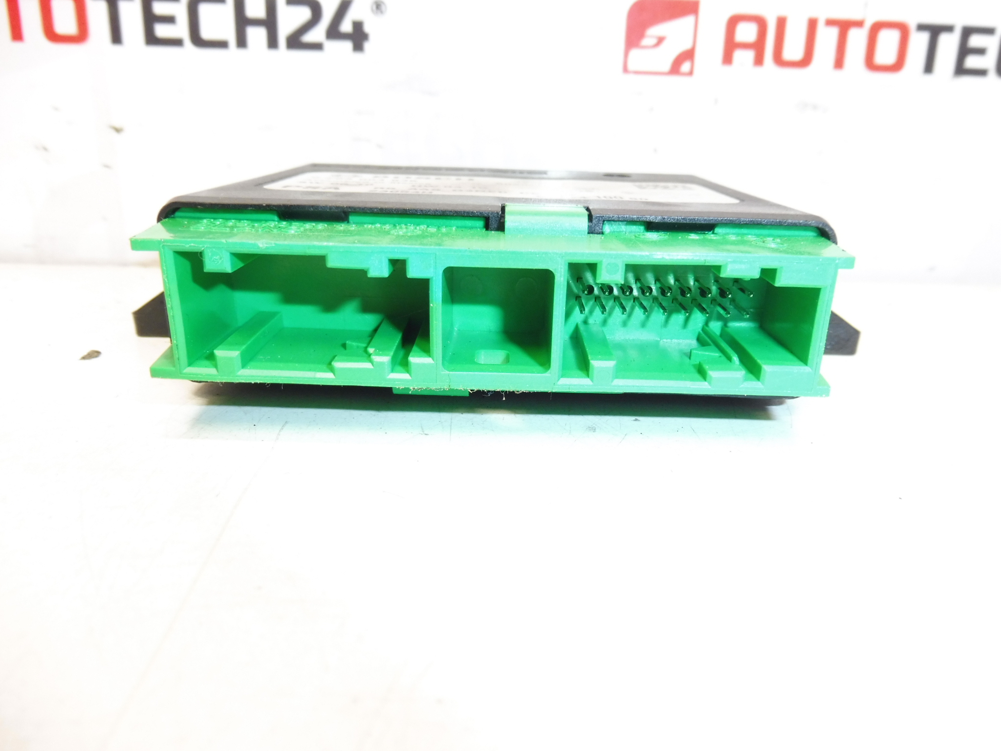 Μονάδα βοηθού στάθμευσης Citroën Peugeot 0263004545 9800410080