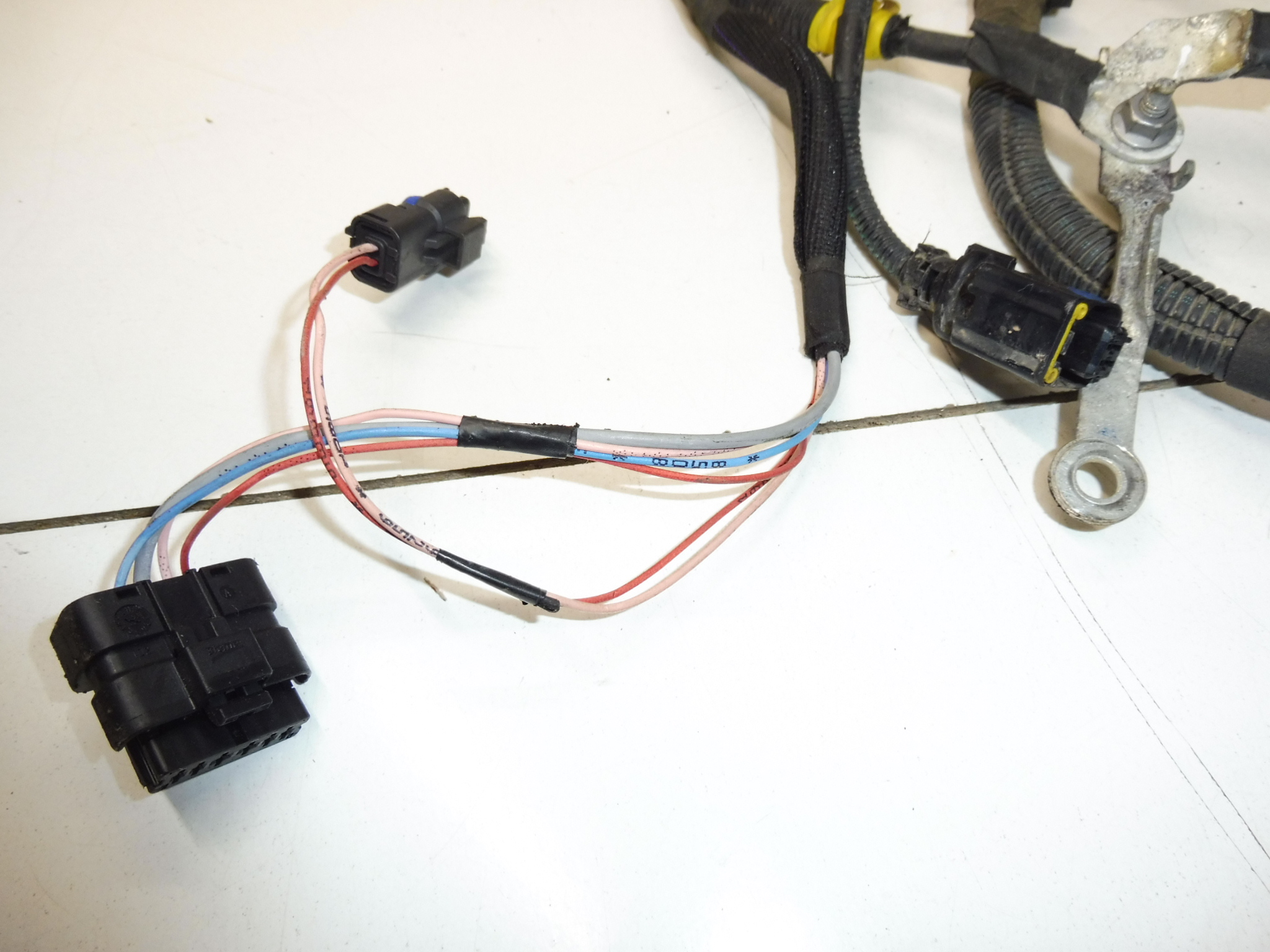 Plus πλεξούδα κινητήρα Citroën Peugeot 1.2 HN01 9806238280