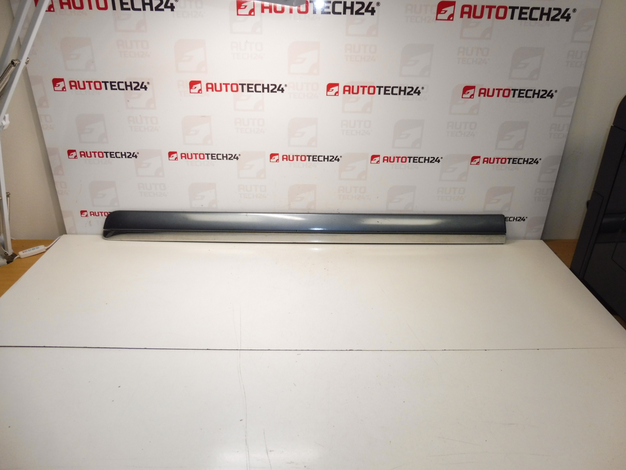 Χύτευση δεξιάς μπροστινής πόρτας Citroen C8 Peugeot 807 EZW 1401028477 8545GJ