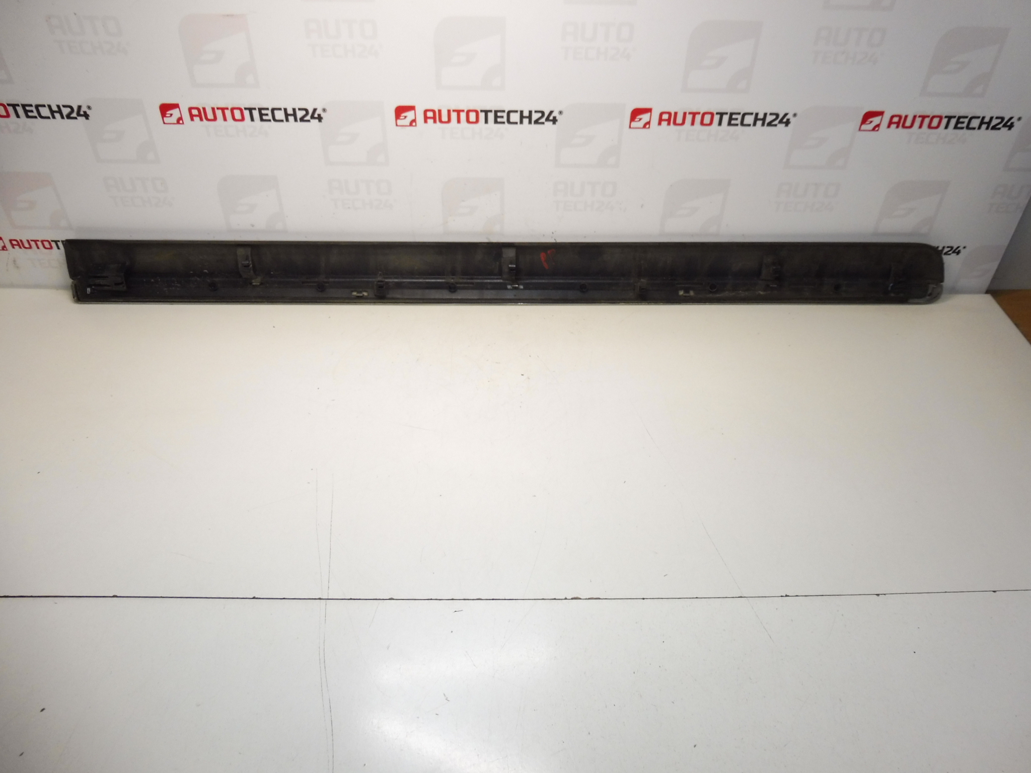 Χύτευση δεξιάς μπροστινής πόρτας Citroen C8 Peugeot 807 EZW 1401028477 8545GJ