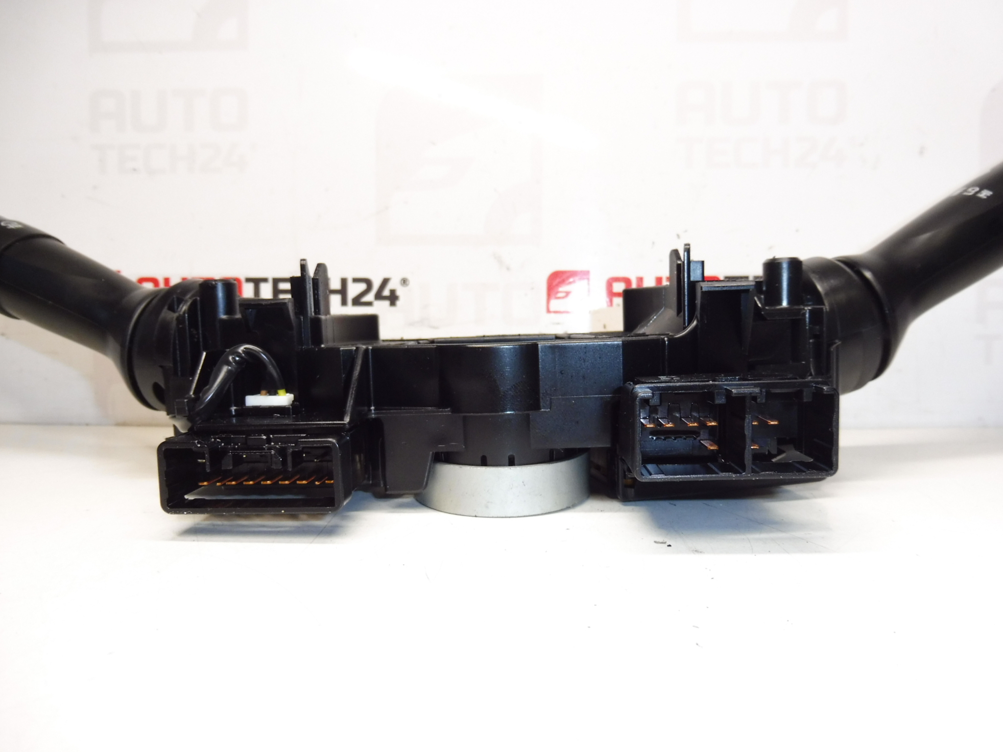 Οι οδηγοί κάτω από το τιμόνι Citroën C1 Peugeot 107 6239SA B000612880