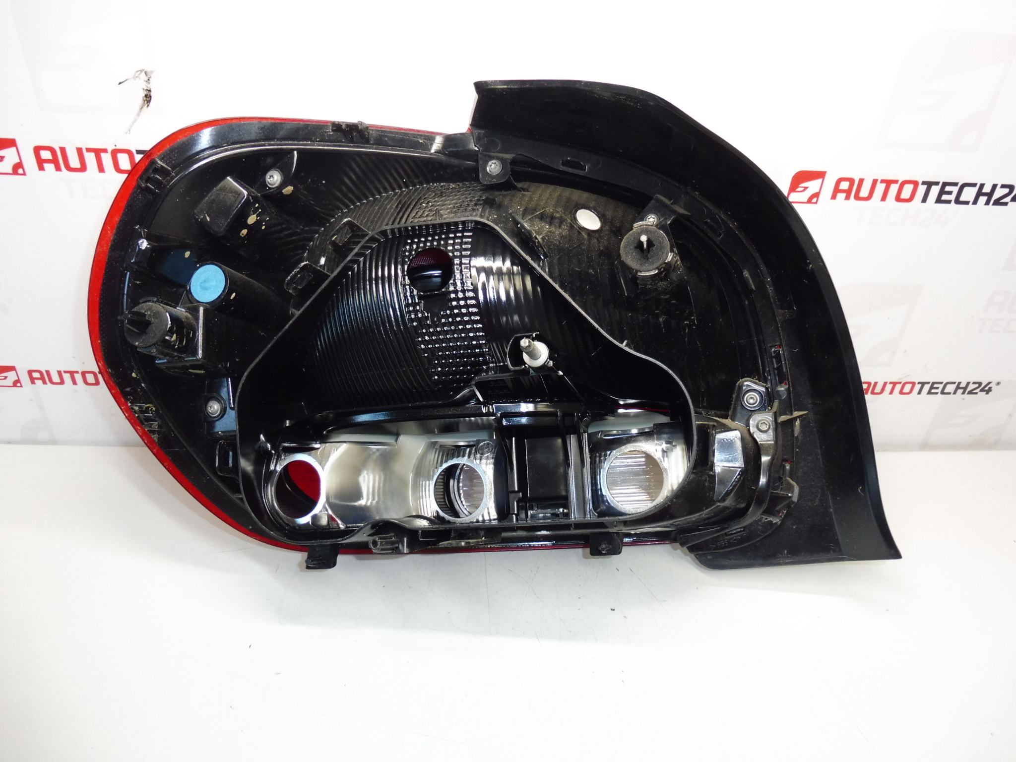 Πίσω δεξί φως Citroën C3 III 9812257480 L90074666