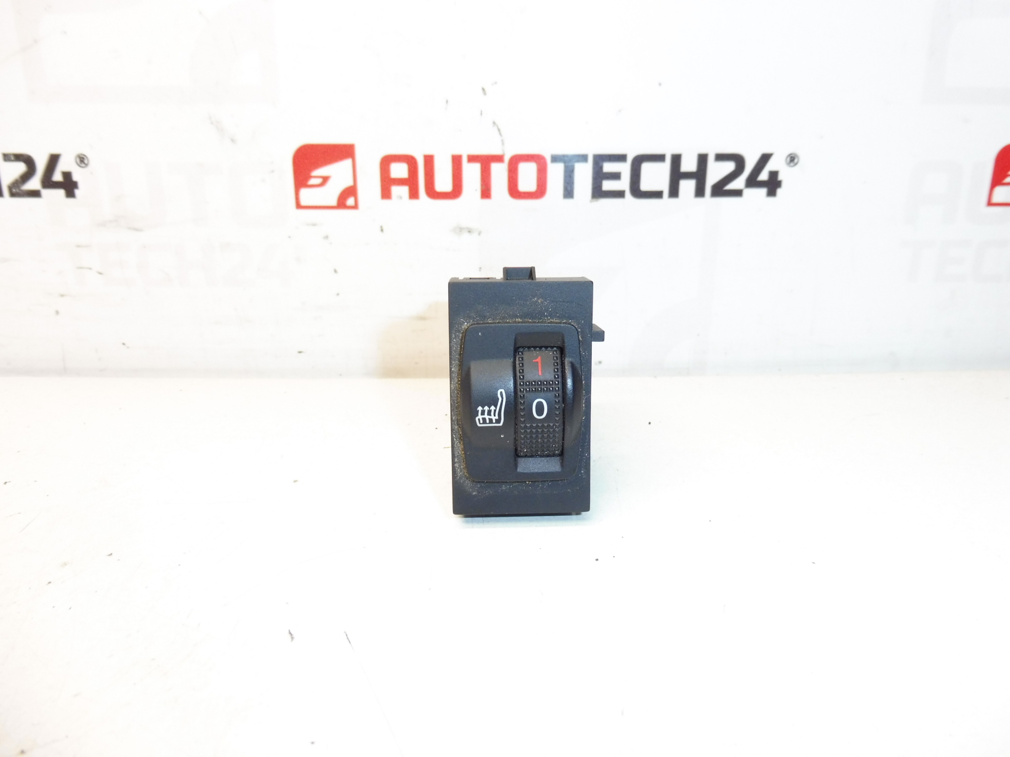 Citroën Peugeot DS 98019840D