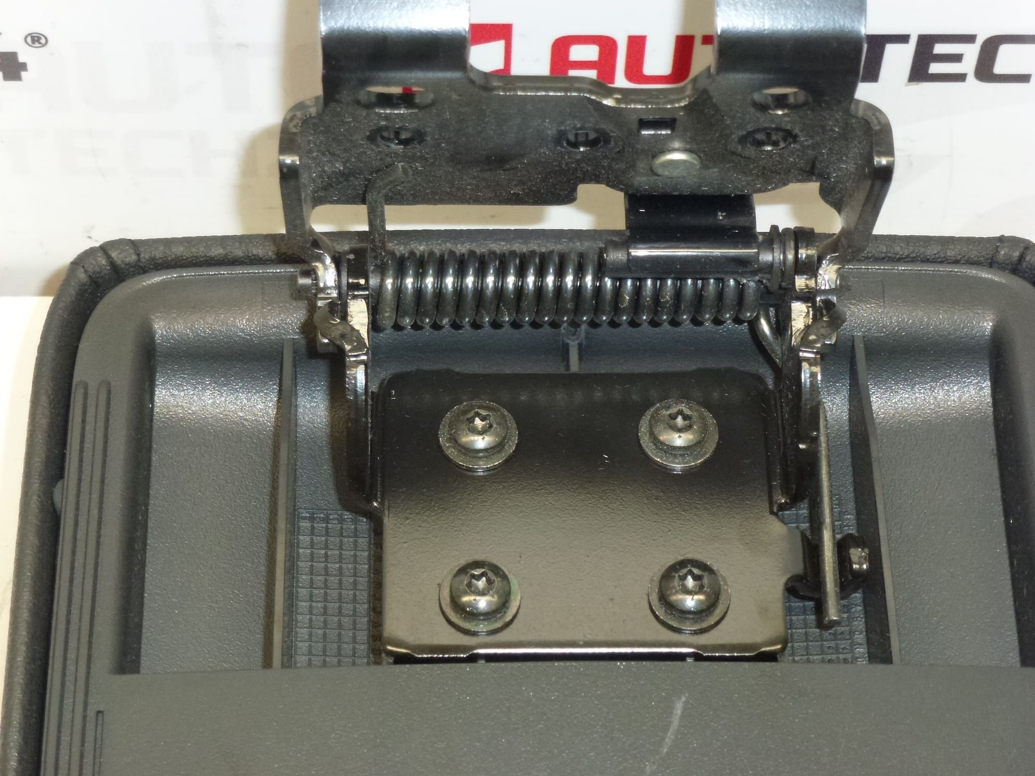 Κεντρικό υποβραχιόνιο Peugeot 407 7589E9 7589NT