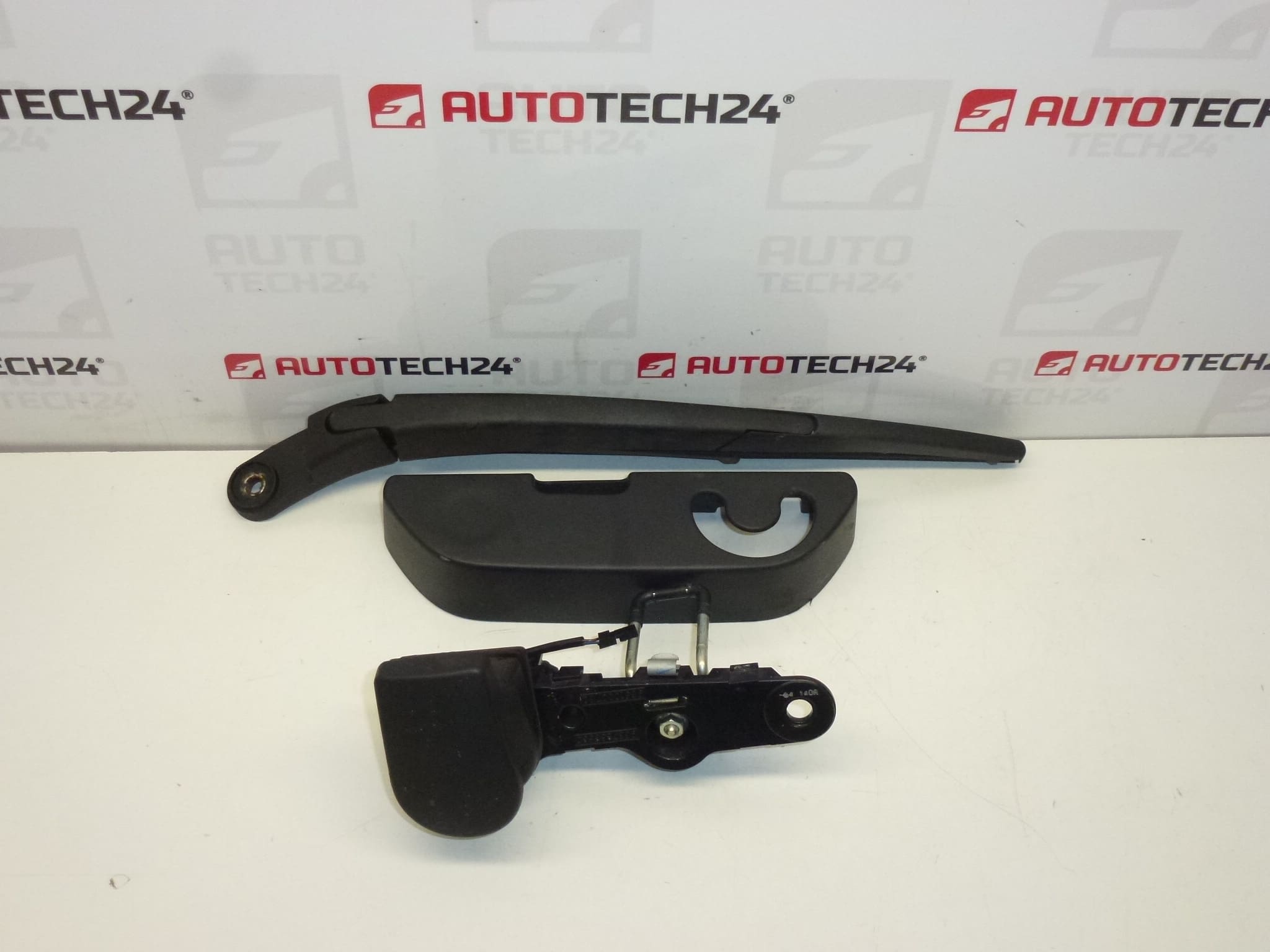 Μηχανισμός πίσω υαλοκαθαριστήρα Peugeot 407 SW 9651000780 6405Z1