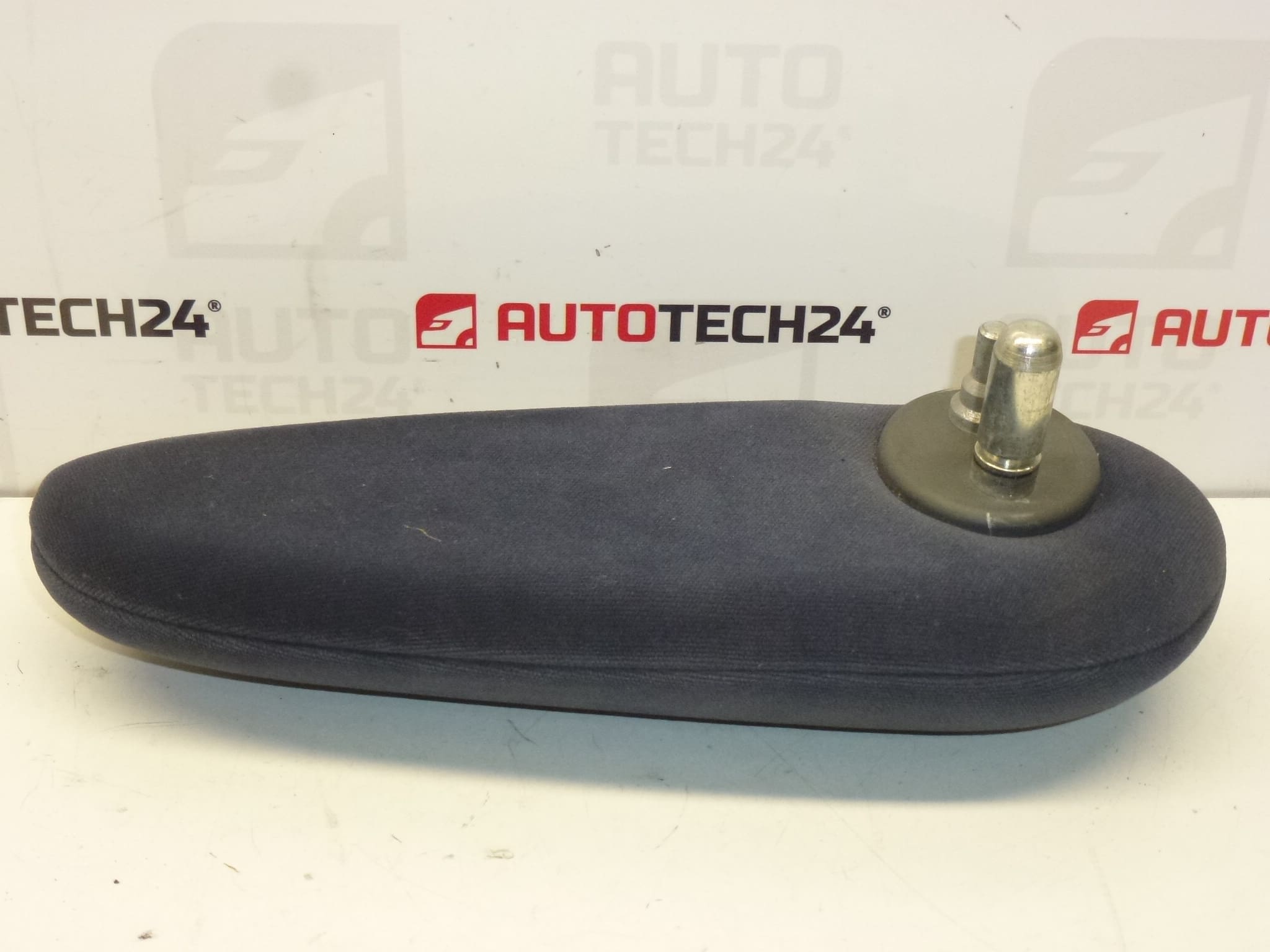 Αριστερό υποβραχιόνιο Citroën Peugeot 8830HQ