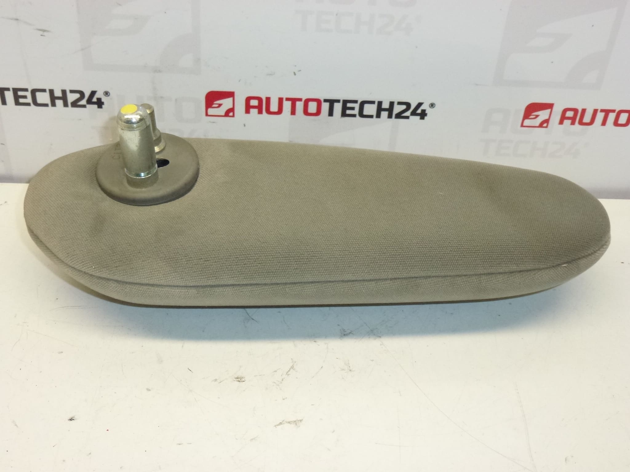 Δεξιό υποβραχιόνιο Citroën Peugeot 8830H3