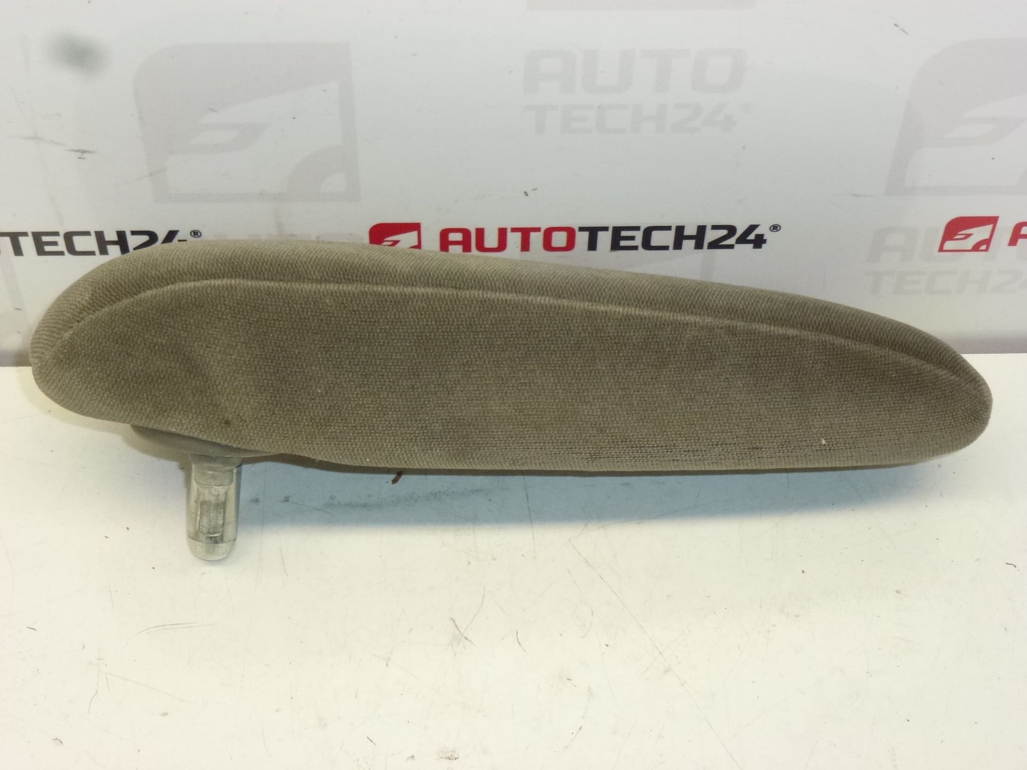 Δεξιό υποβραχιόνιο Citroën Peugeot 8969TY