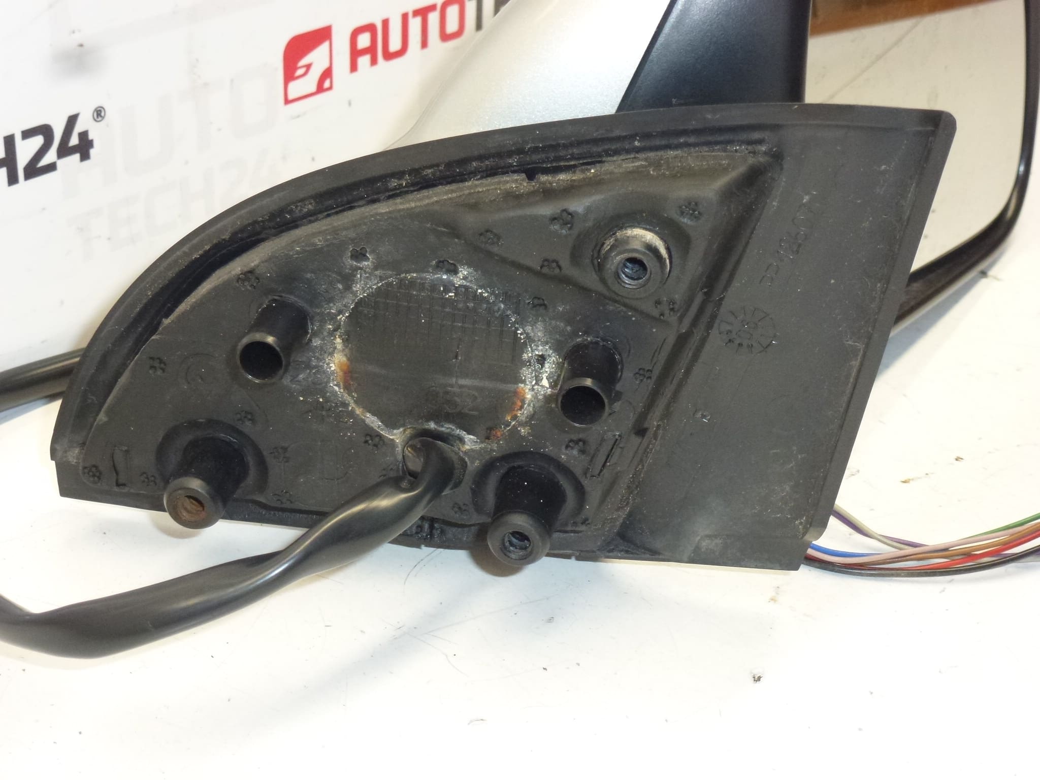 Δεξιός καθρέφτης ηλεκτρικά αναδιπλούμενος ETSC Peugeot 307 8149VT