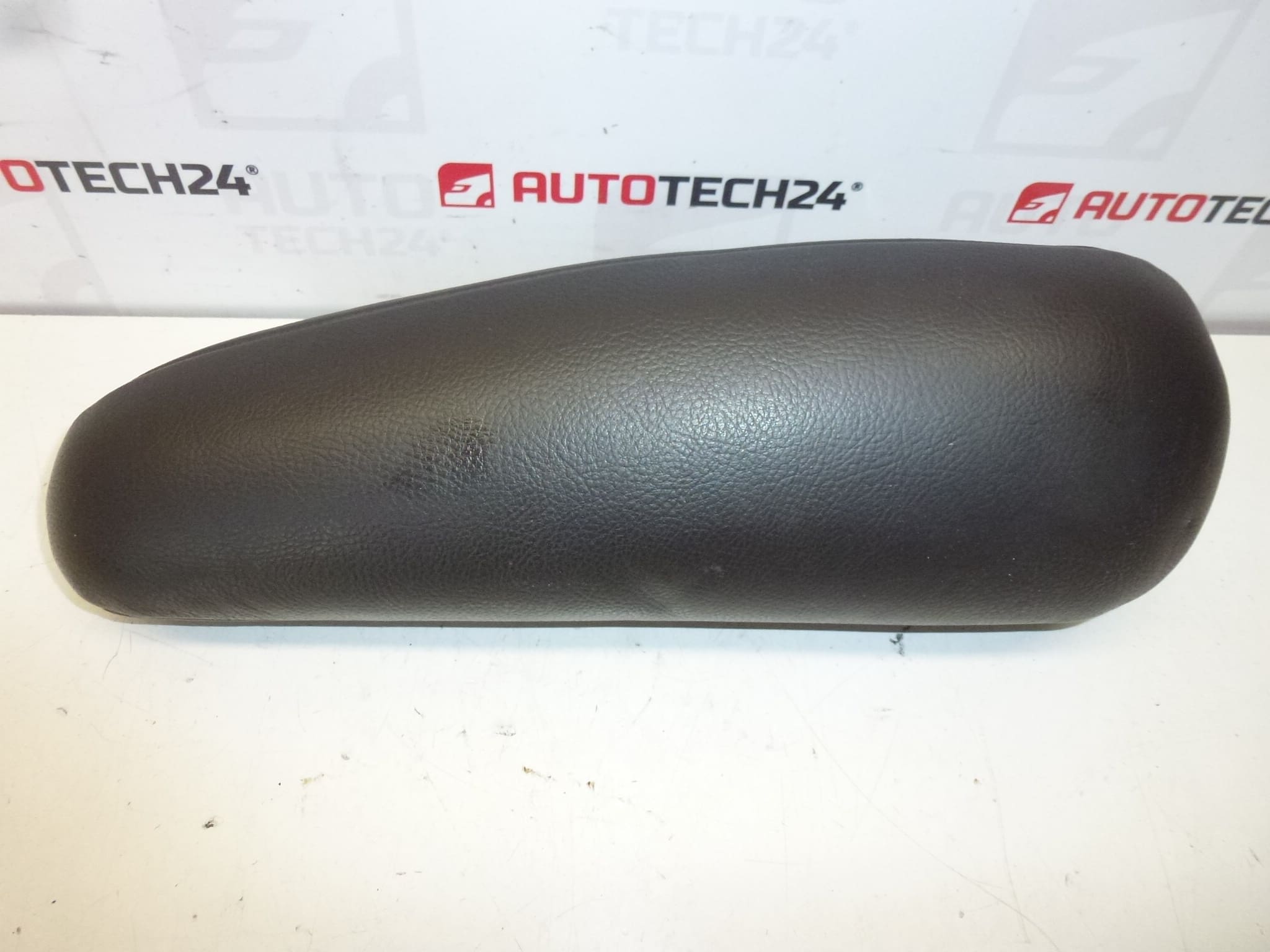 Αριστερό υποβραχιόνιο Citroën Peugeot 8830QW