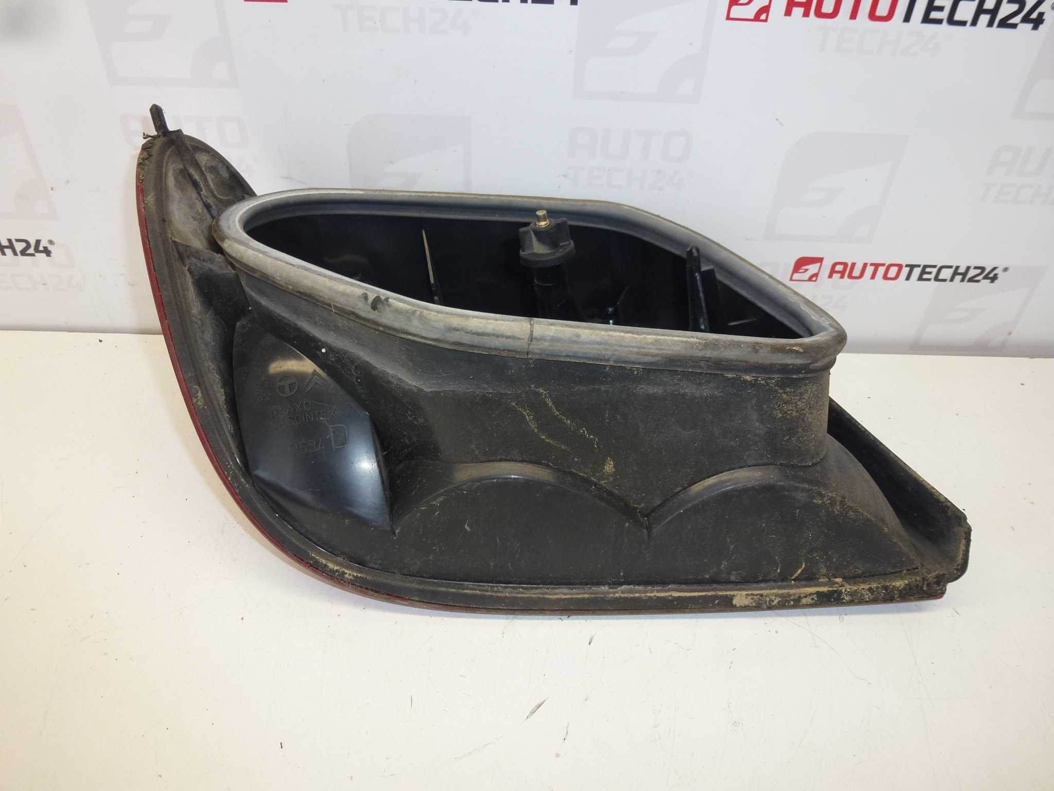 Φανάρι πίσω δεξιά Citroën Xsara 6351P0