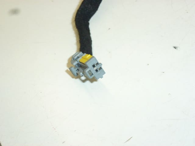 Δεξί αλεξήλιο Citroën Peugeot 8143XX 16118599BJ